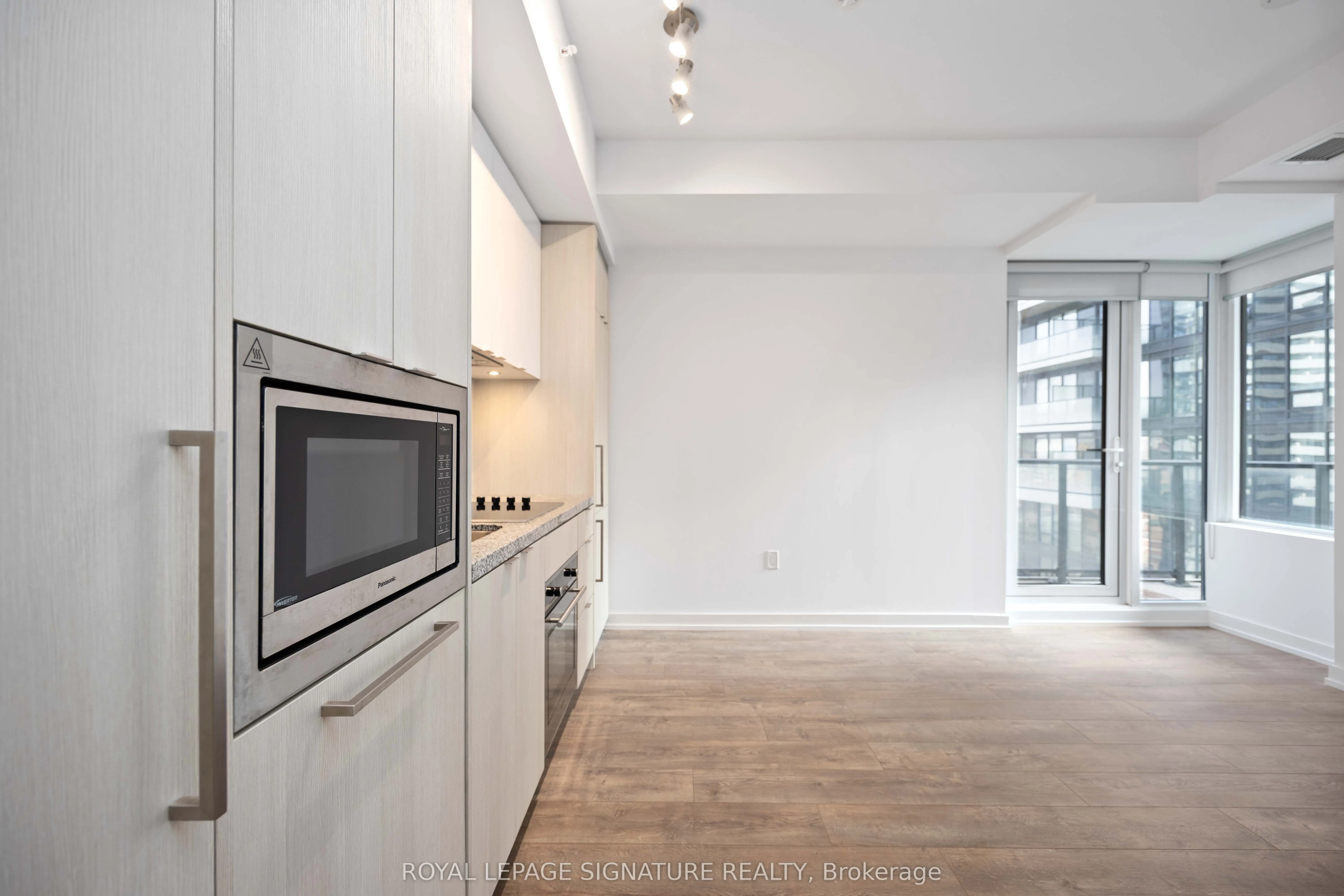 115 Blue Jays Way, #2212
