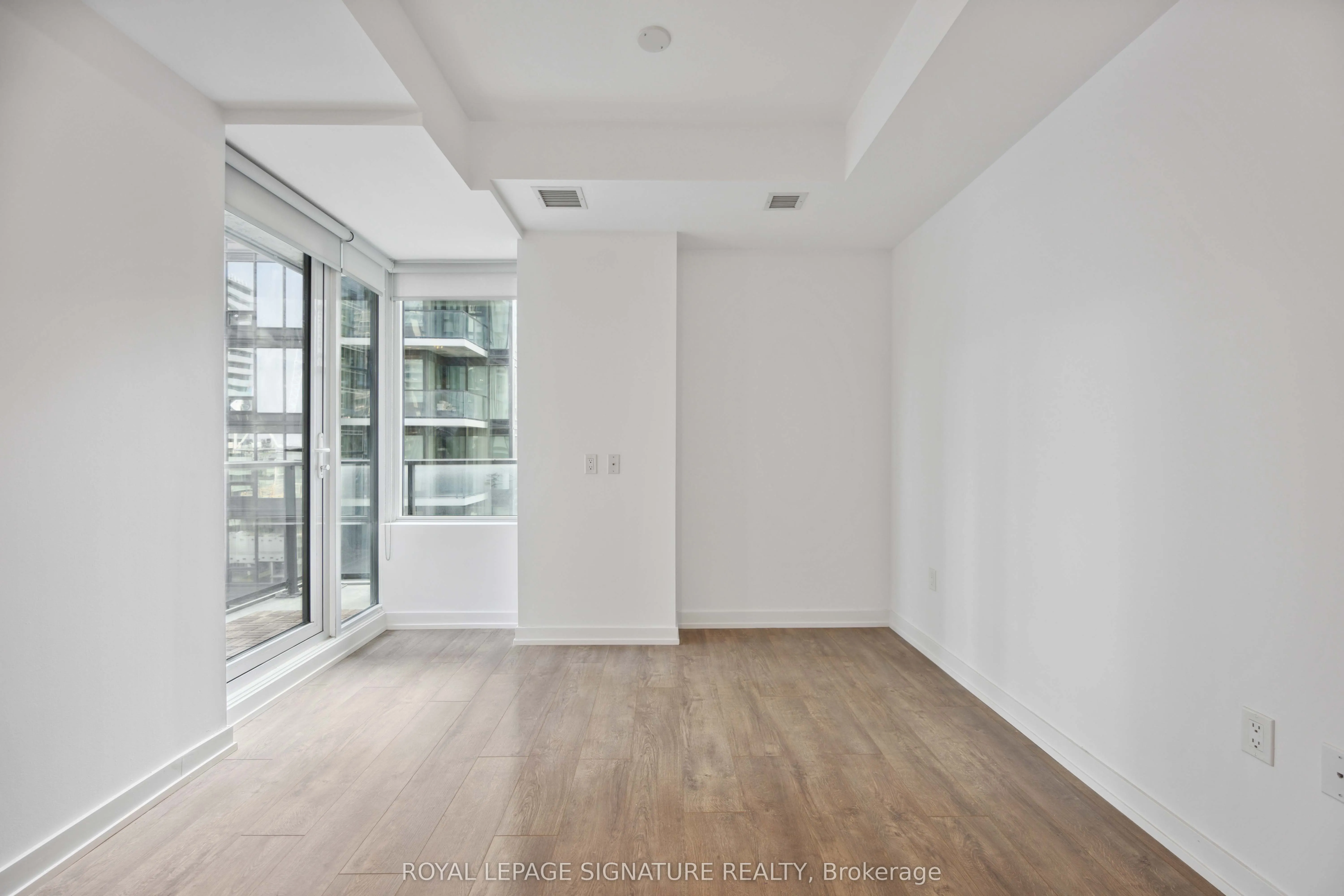 115 Blue Jays Way, #2212
