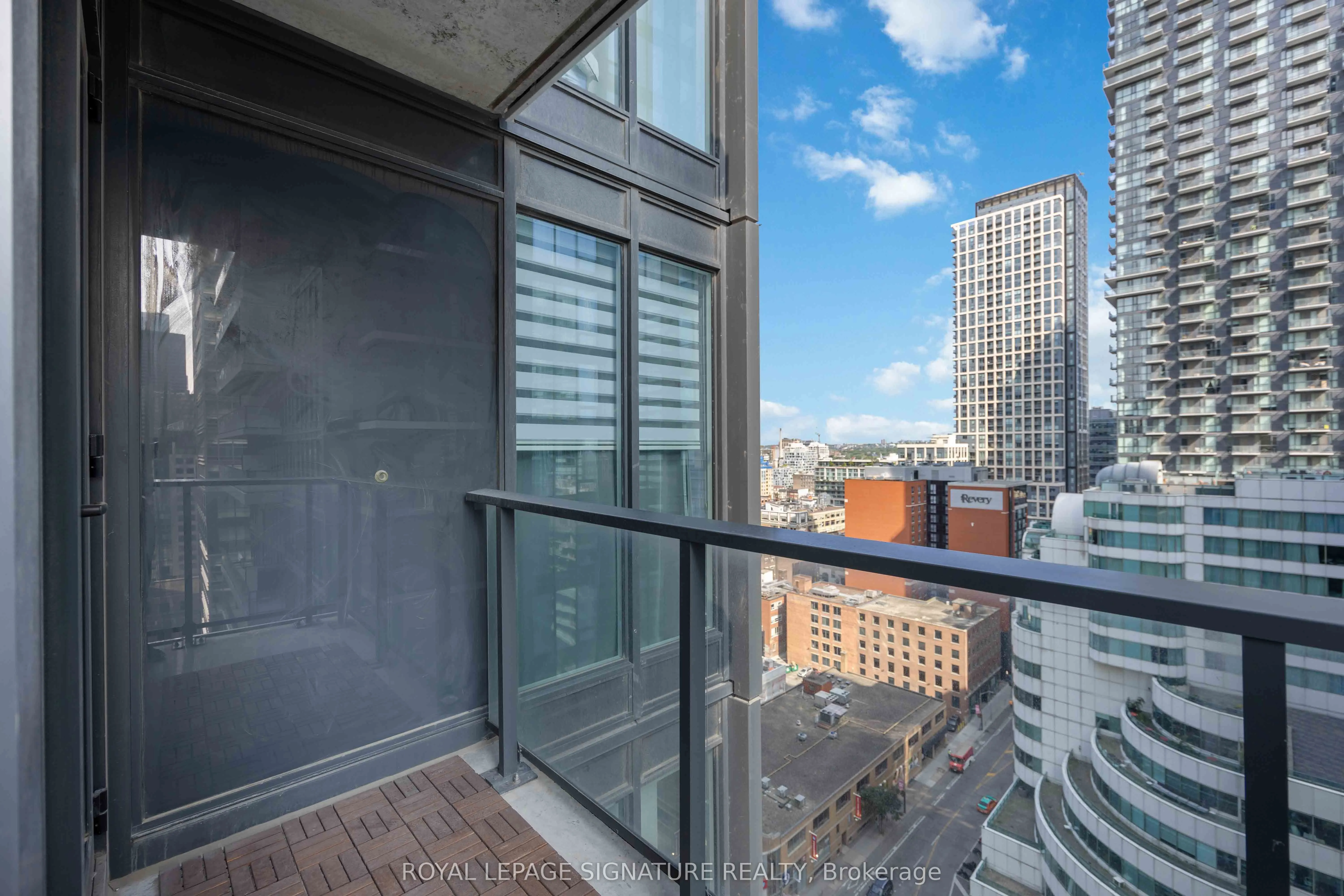 115 Blue Jays Way, #2212