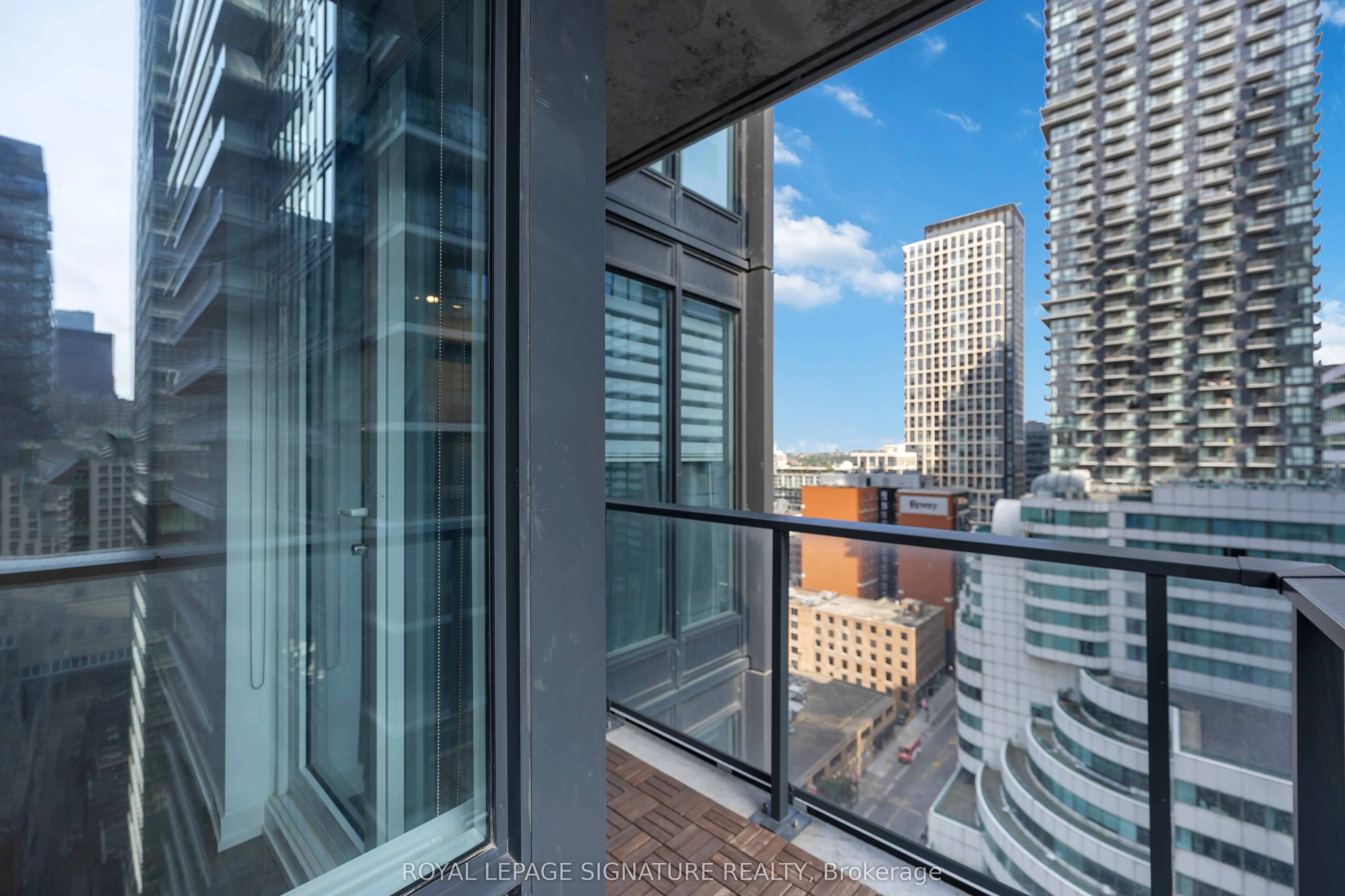 115 Blue Jays Way, #2212