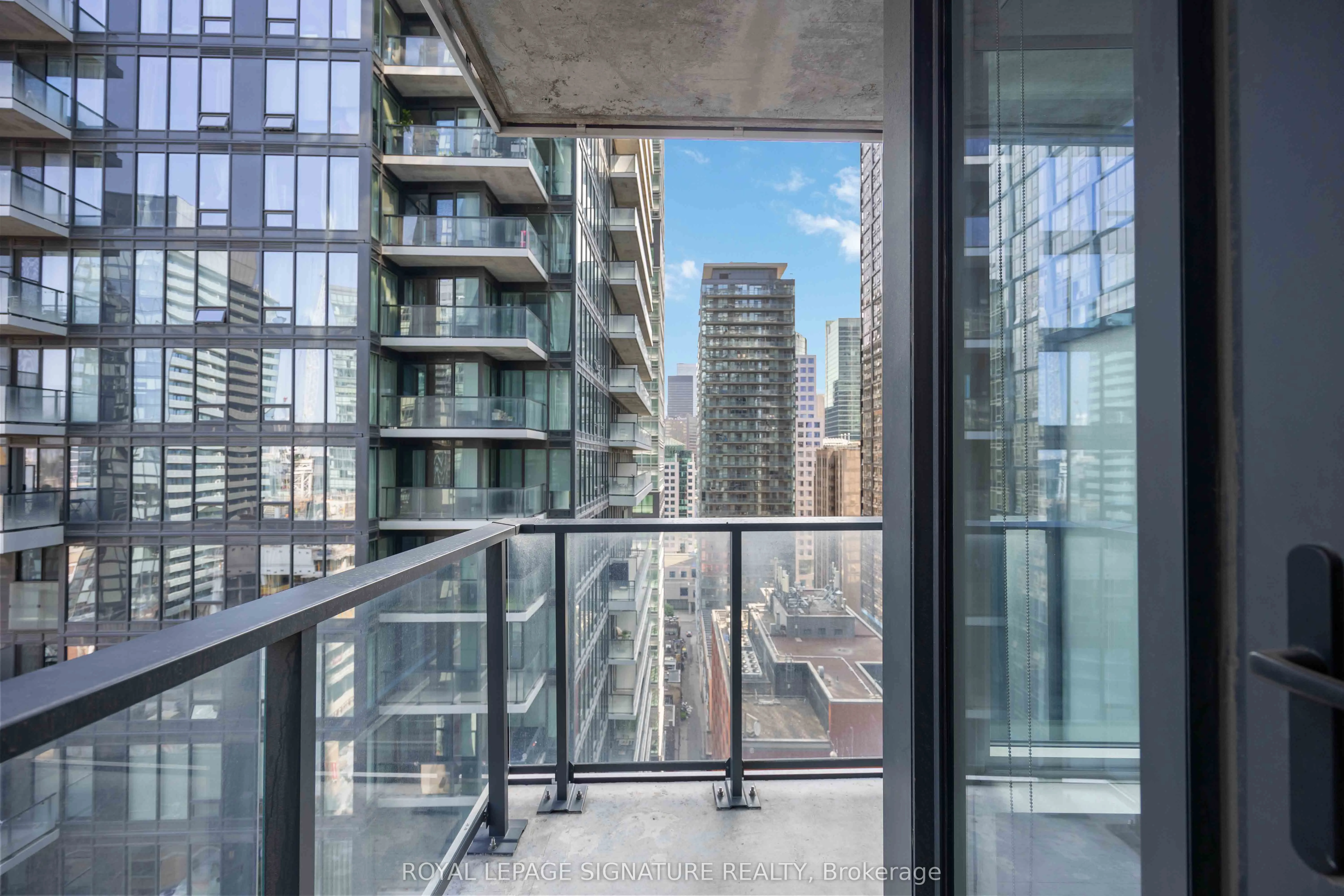 115 Blue Jays Way, #2212