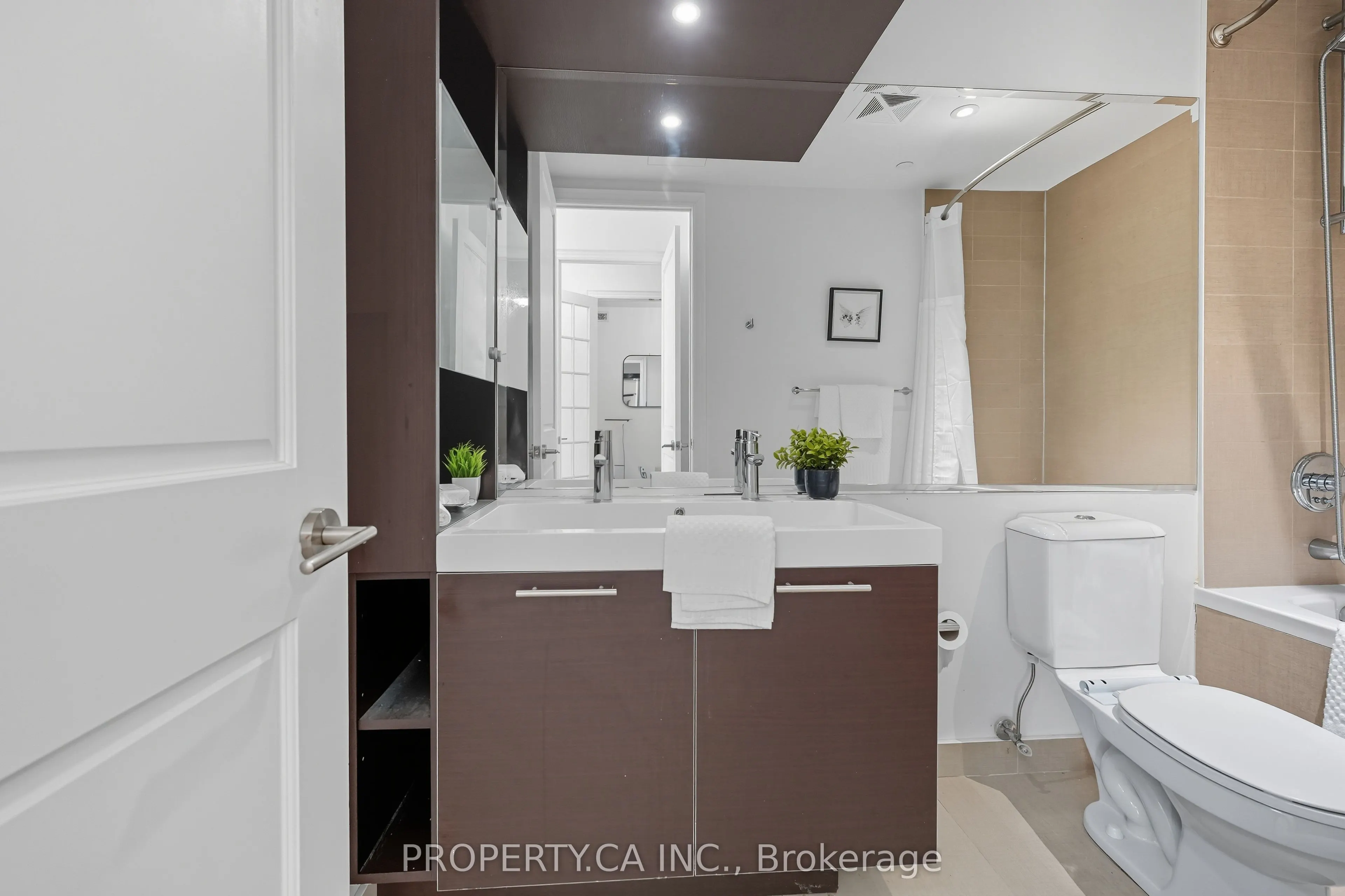 388 Yonge Street, #6302