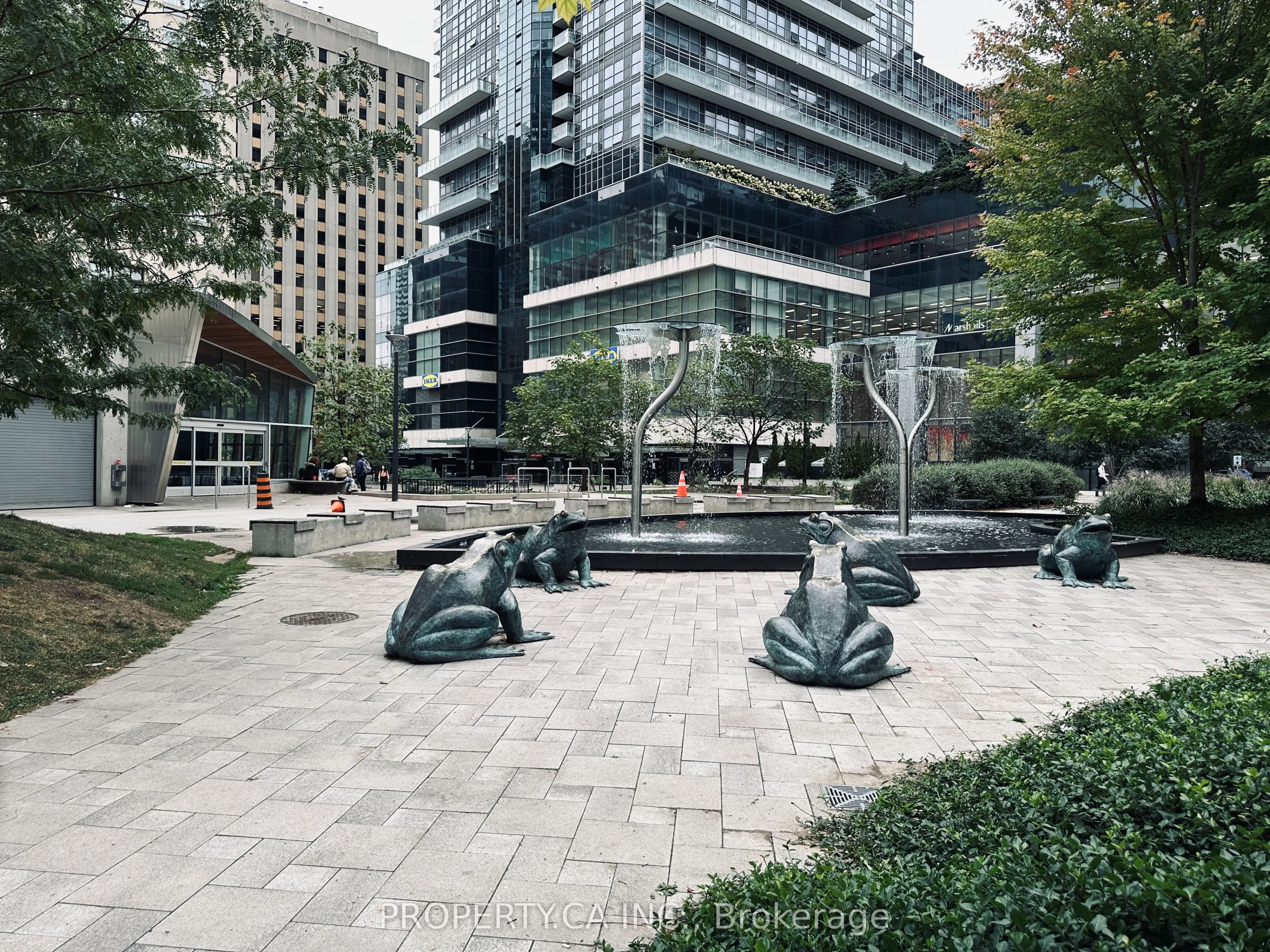 388 Yonge Street, #6302