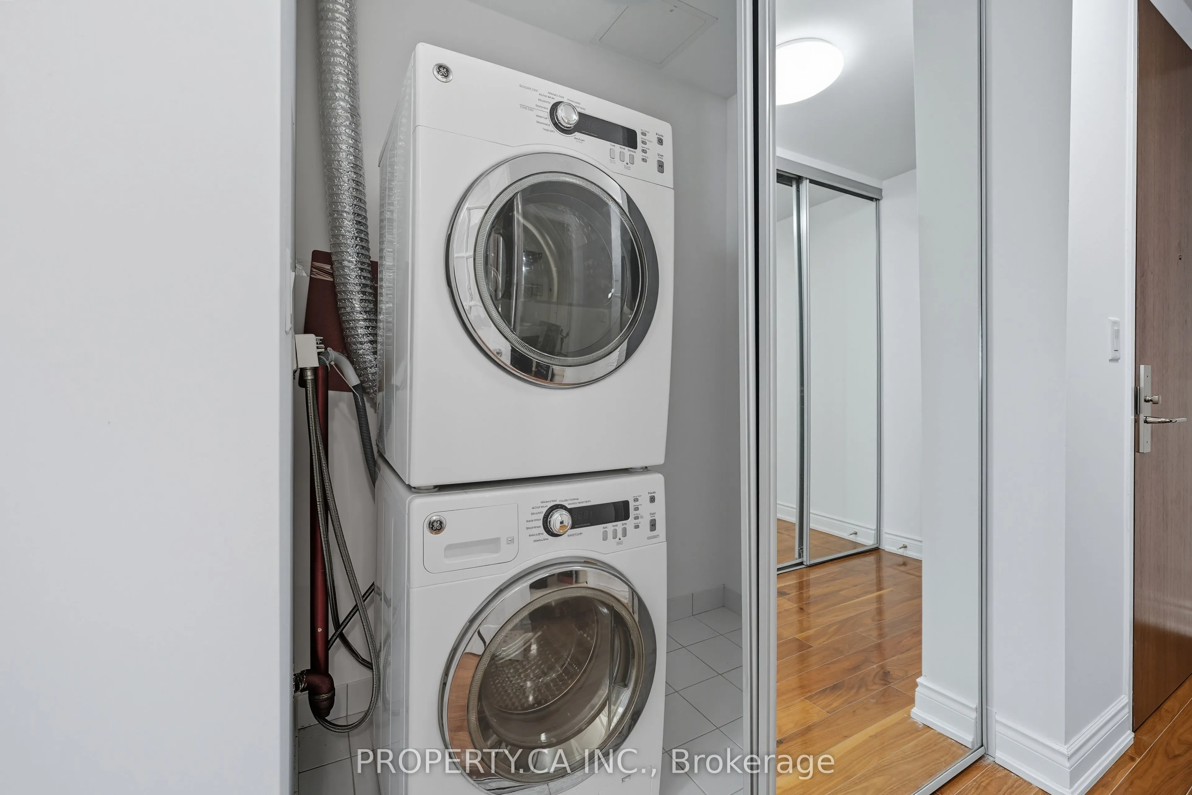 388 Yonge Street, #6302
