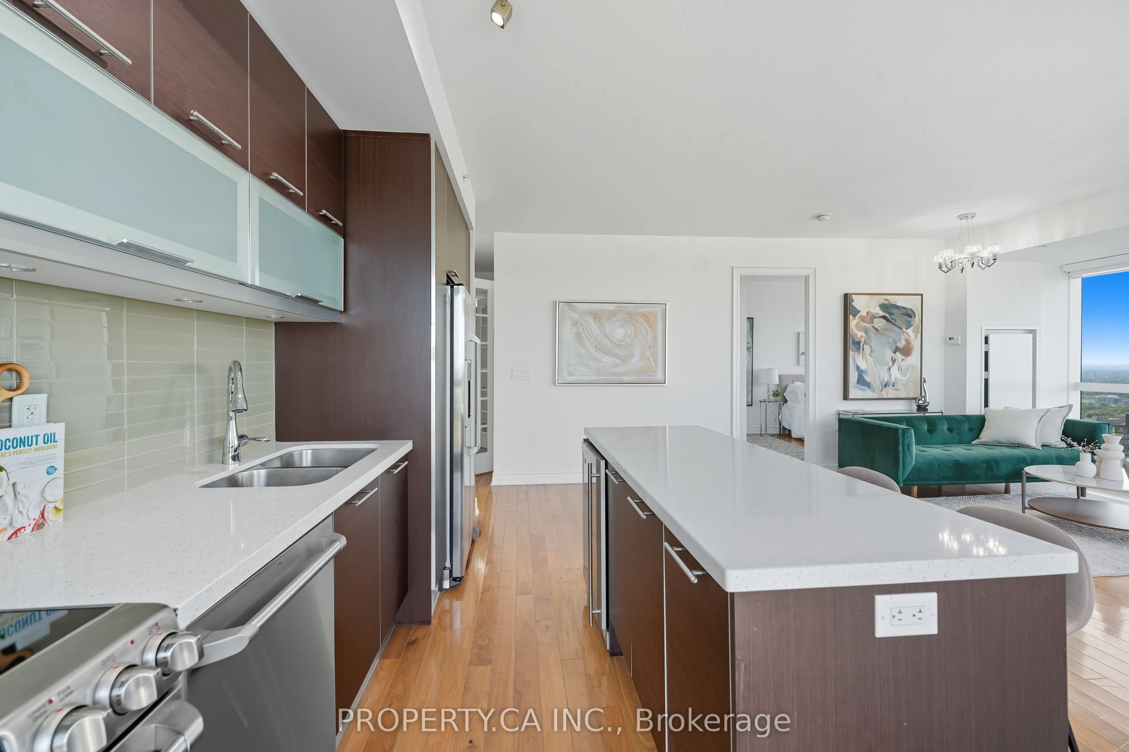 388 Yonge Street, #6302