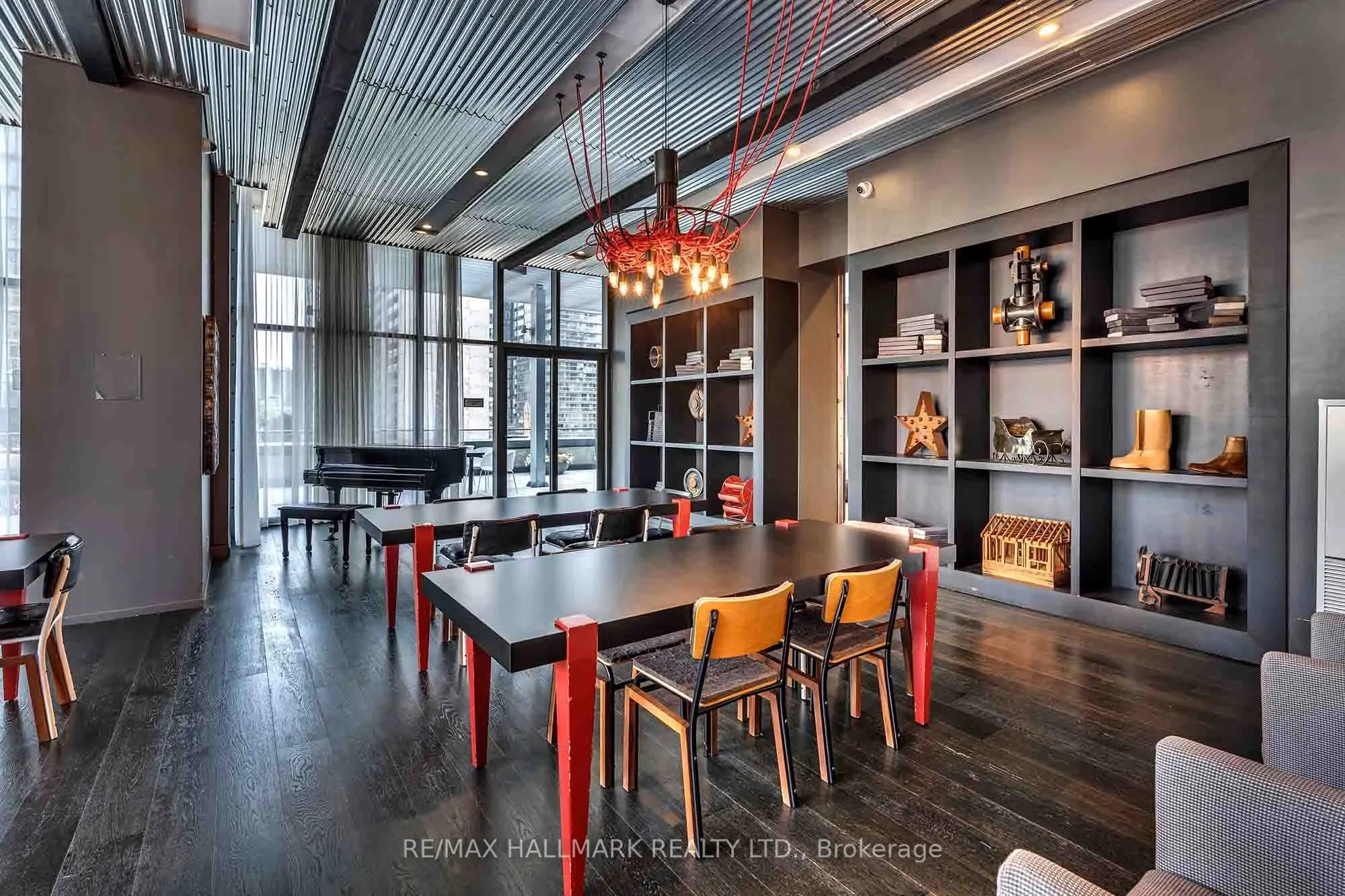 5 St Joseph St Street, #2611