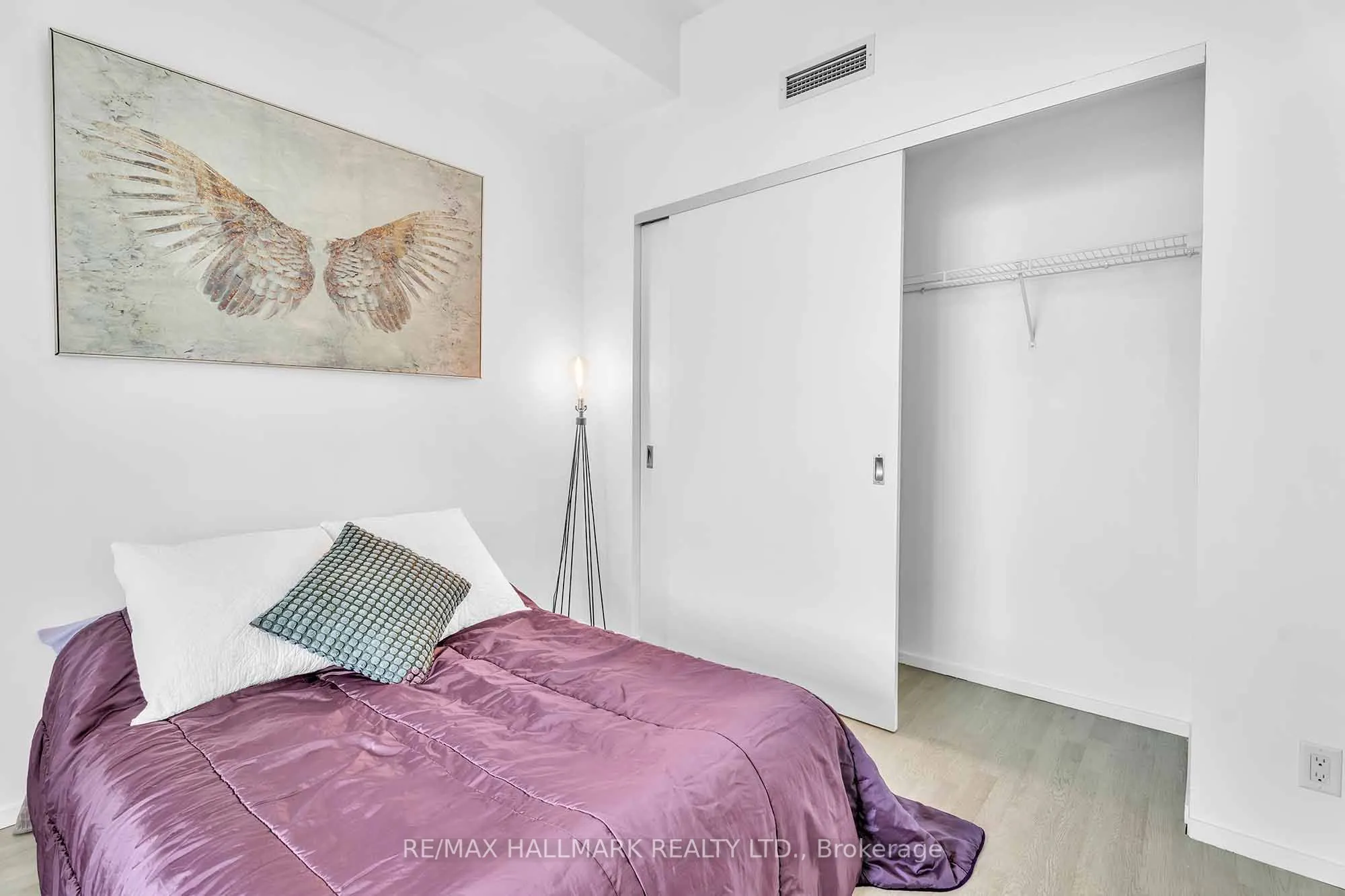 5 St Joseph St Street, #2611