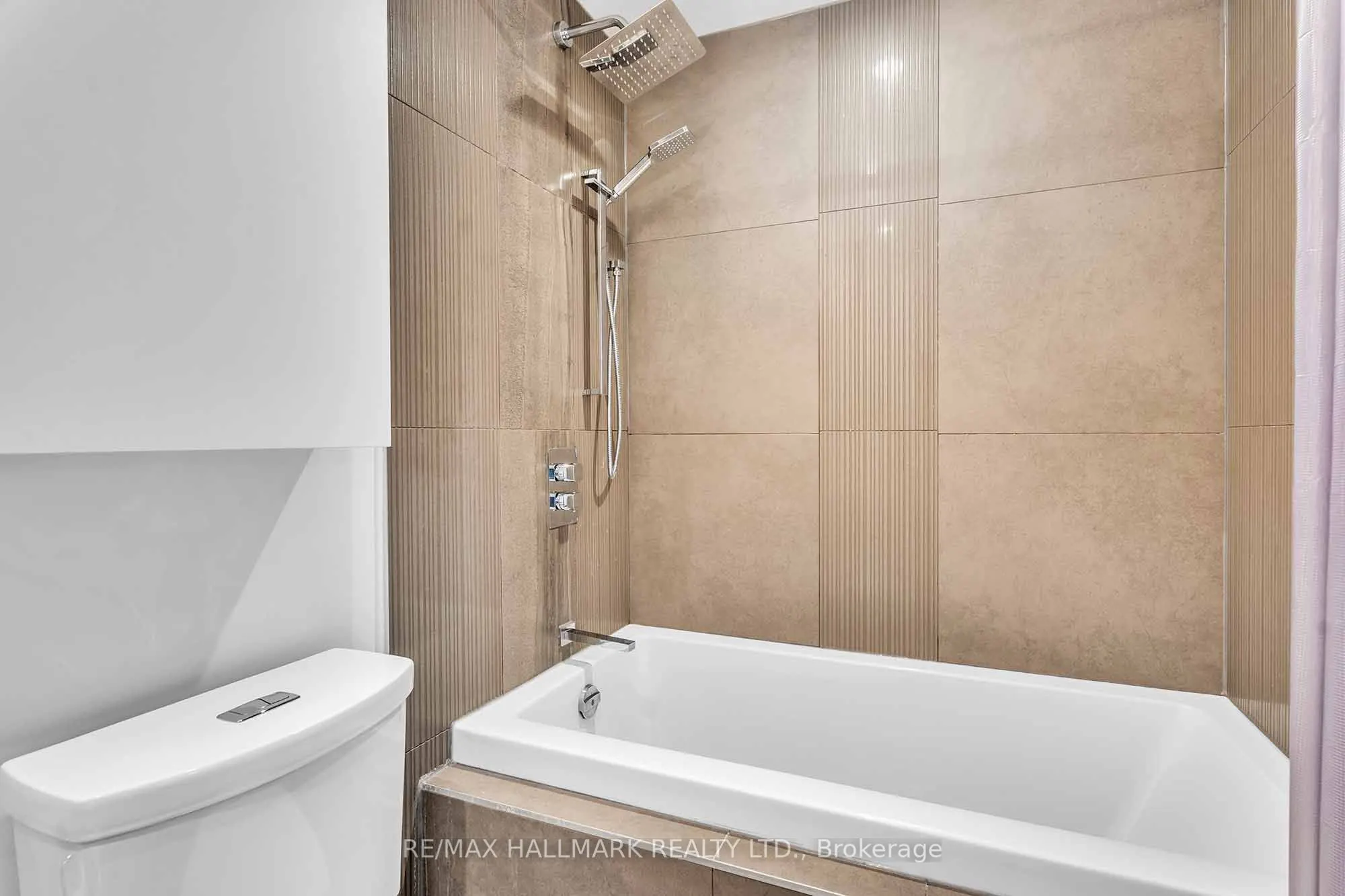 5 St Joseph St Street, #2611