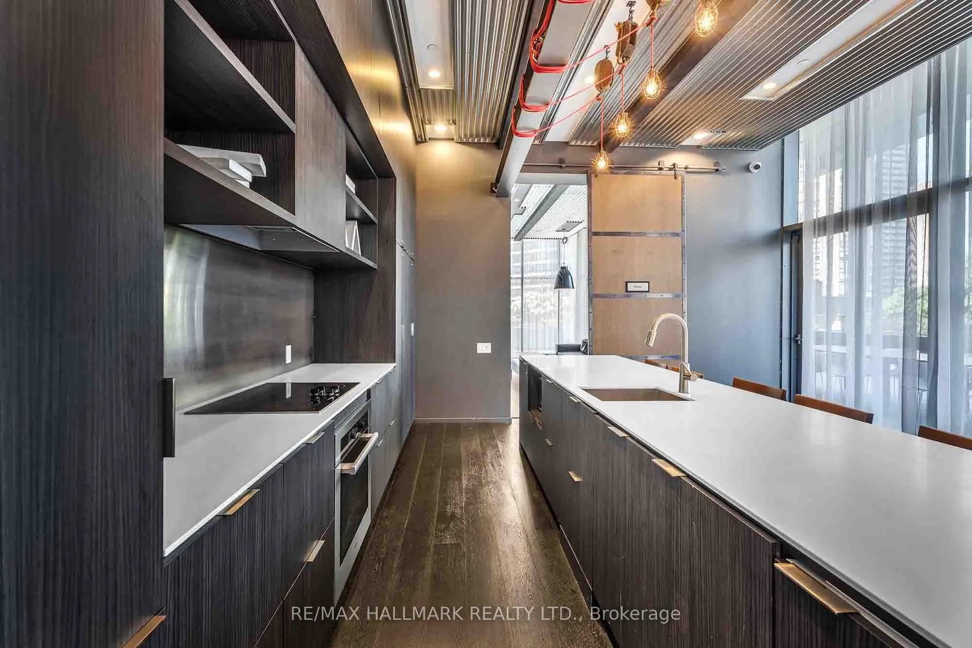 5 St Joseph St Street, #2611