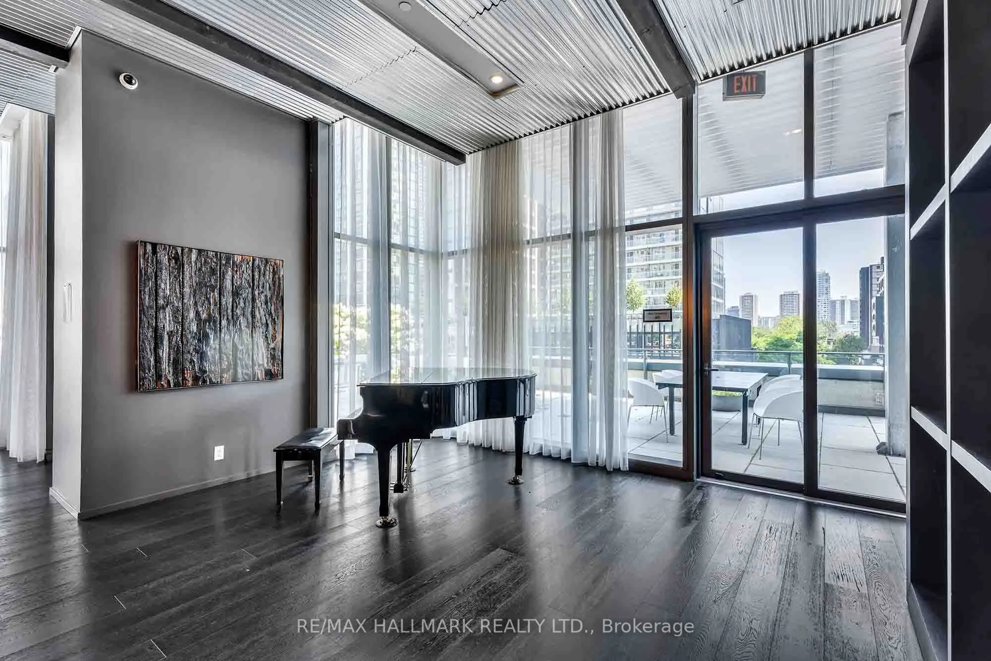 5 St Joseph St Street, #2611