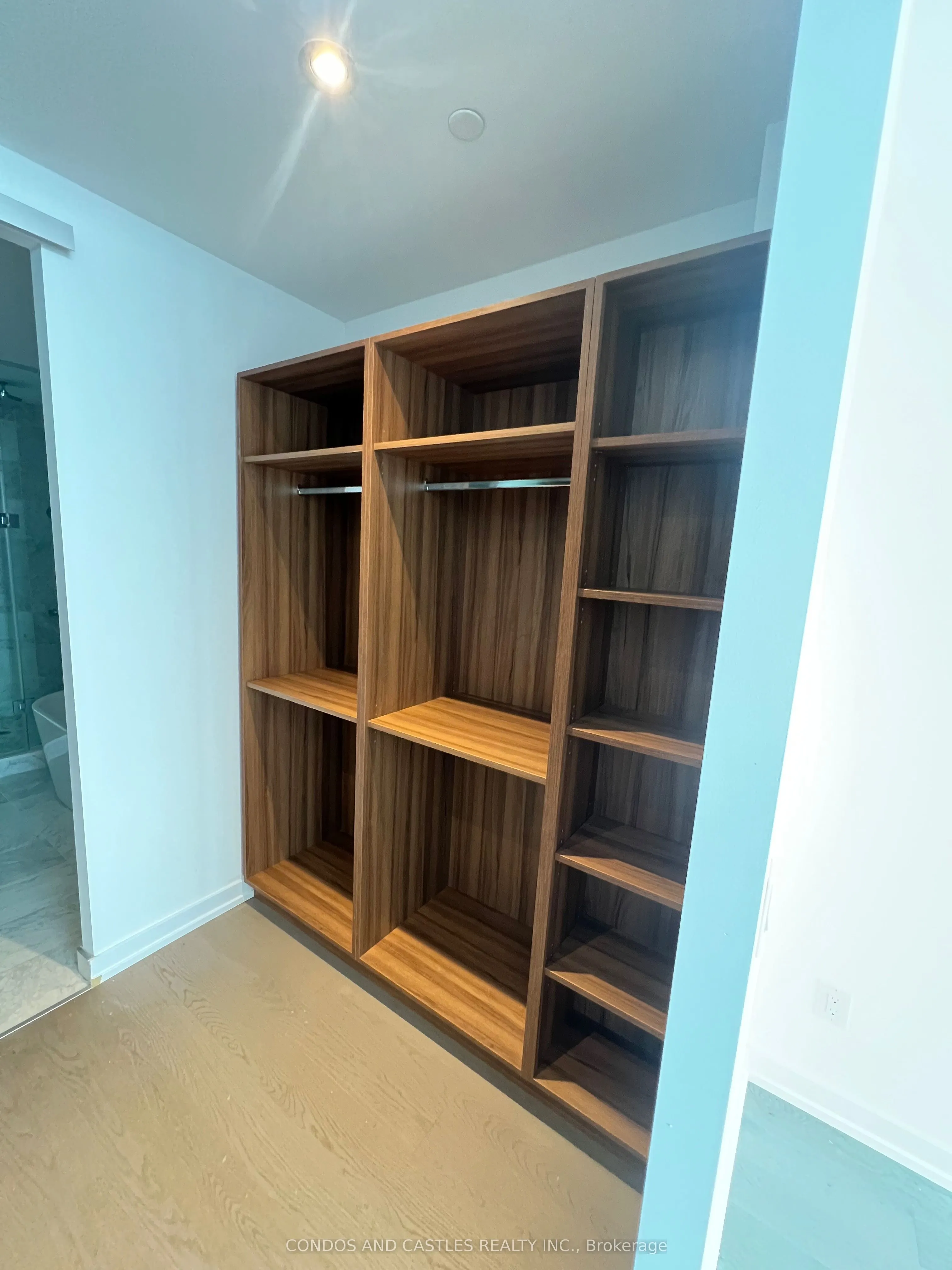 488 University Avenue, #5503