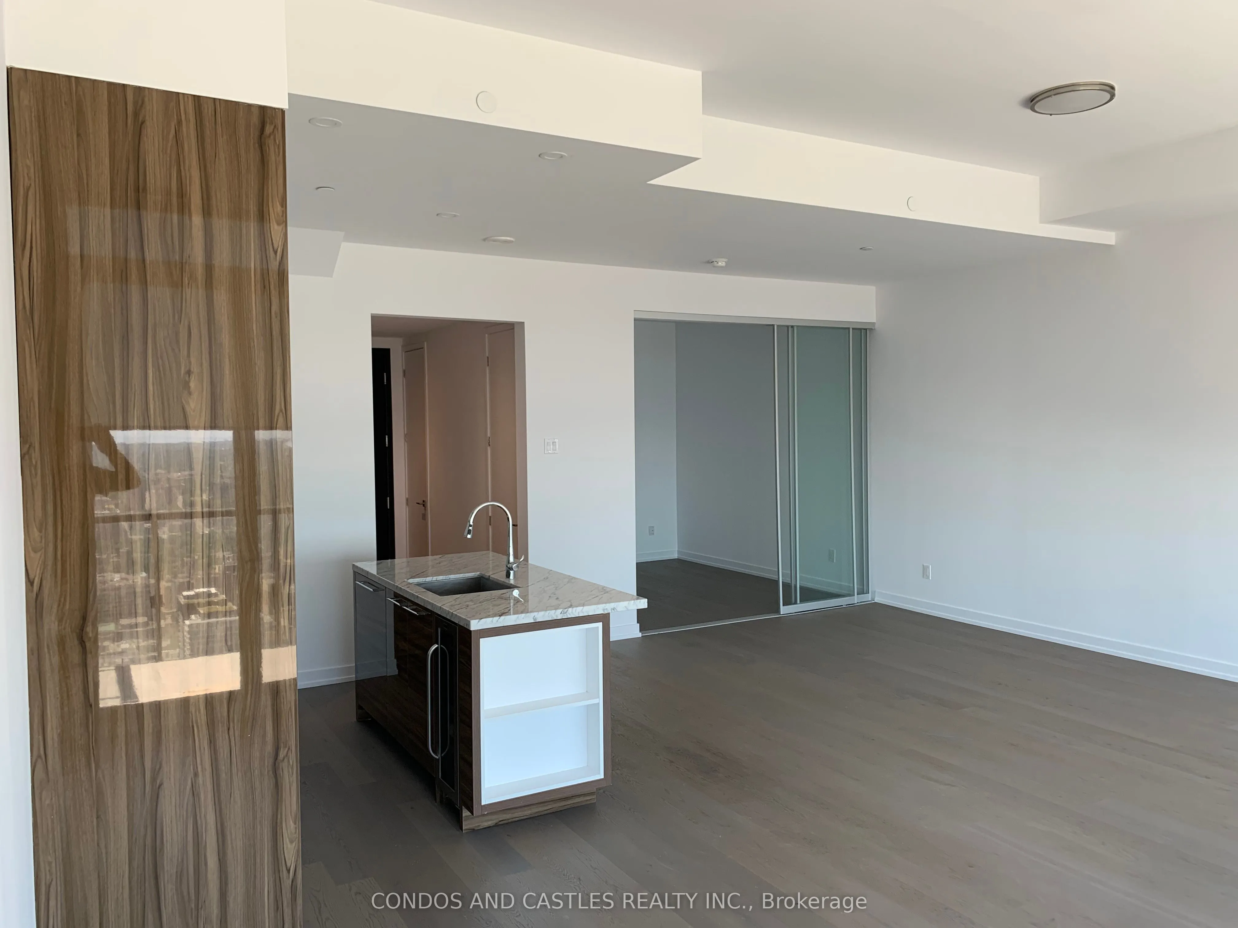 488 University Avenue, #5503