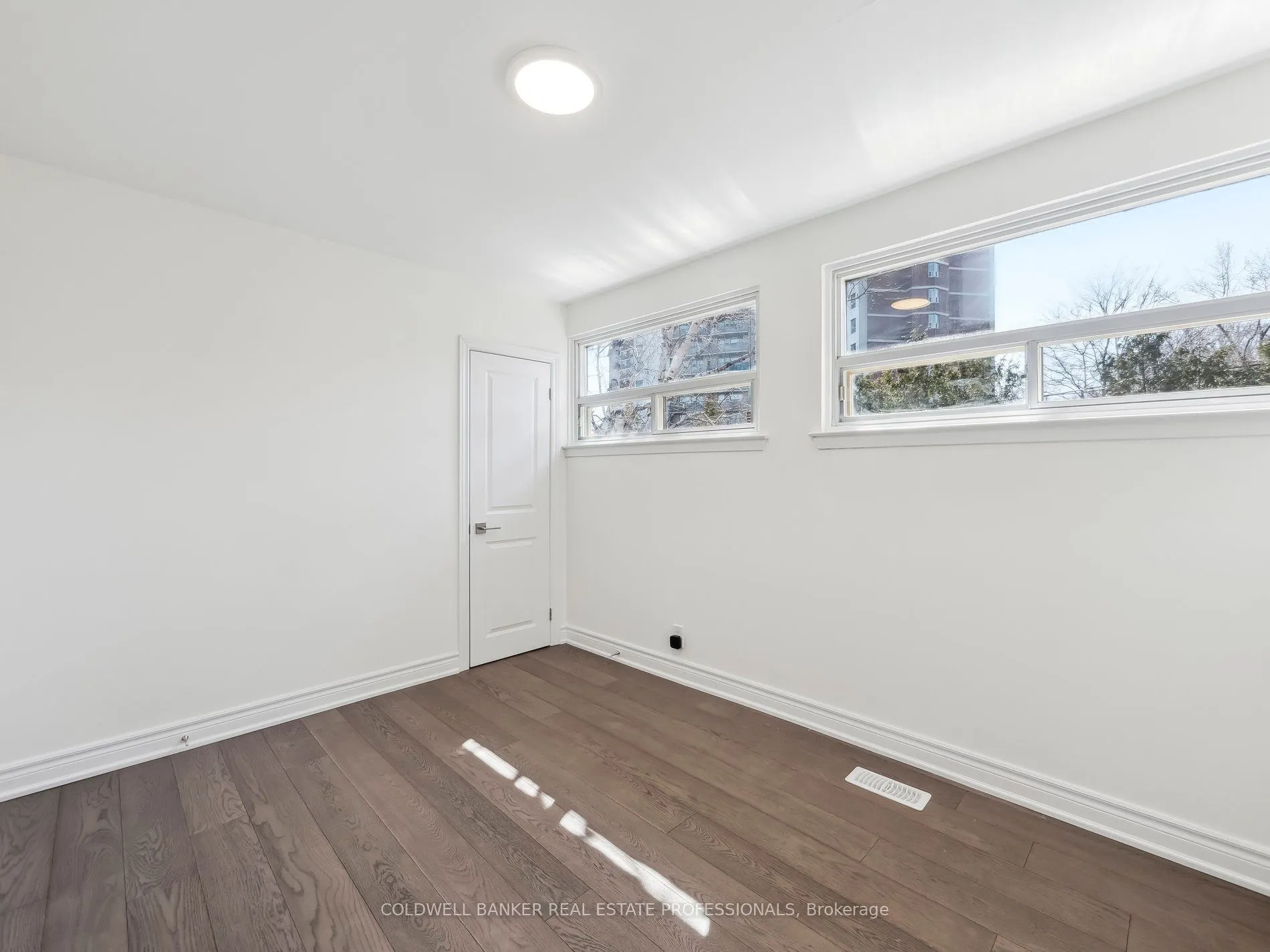 2 Kempsell Crescent