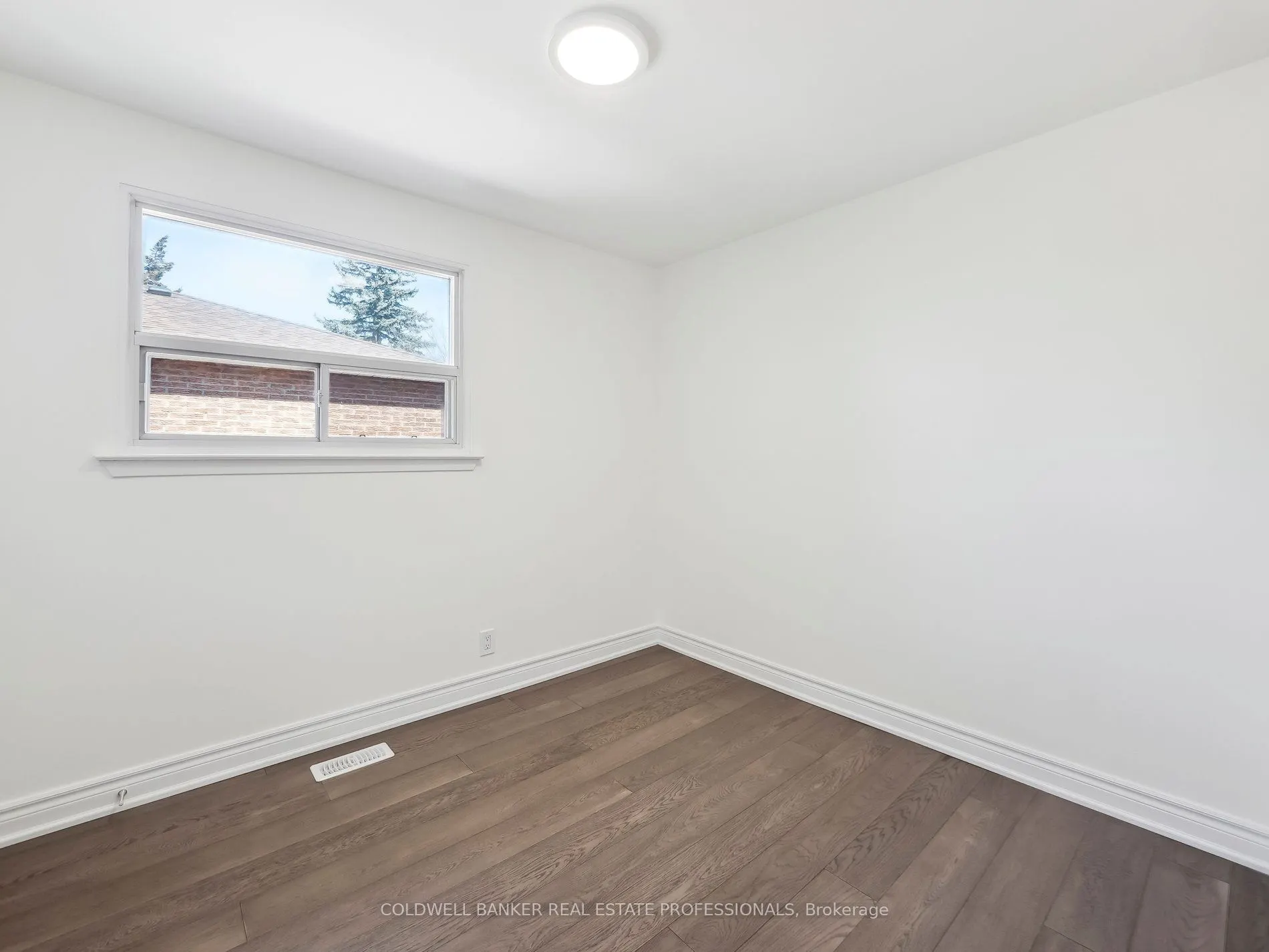 2 Kempsell Crescent