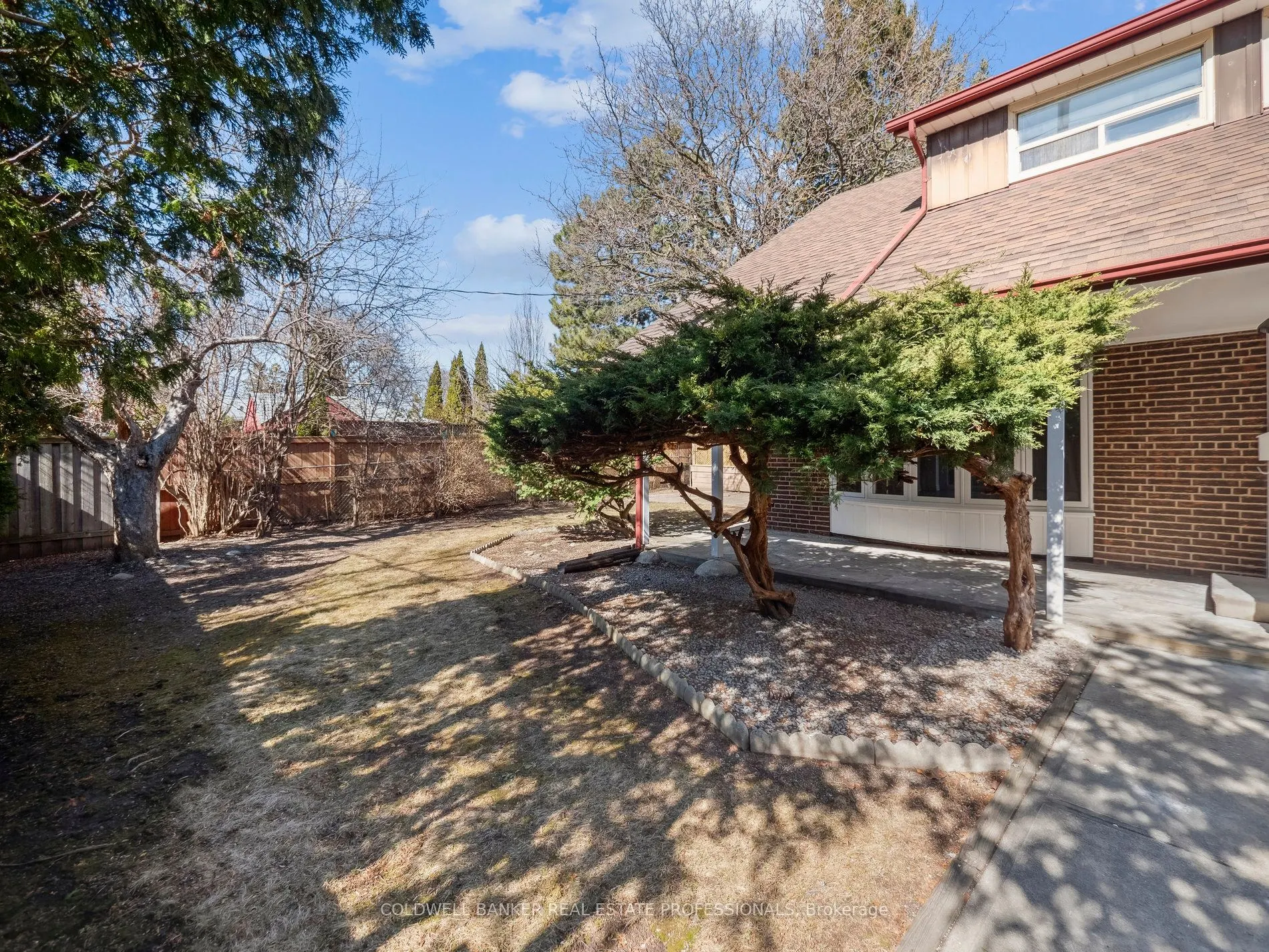 2 Kempsell Crescent