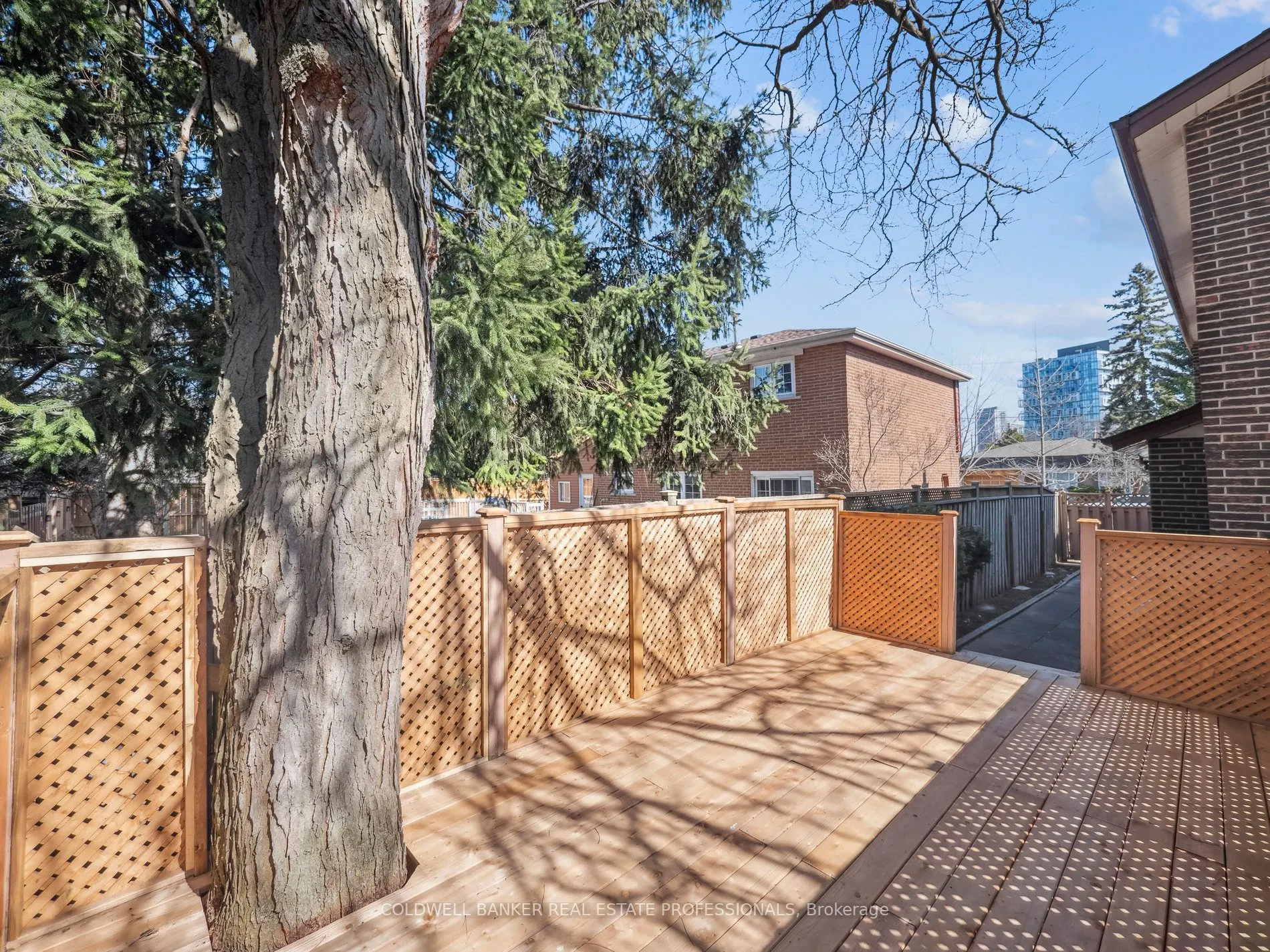 2 Kempsell Crescent