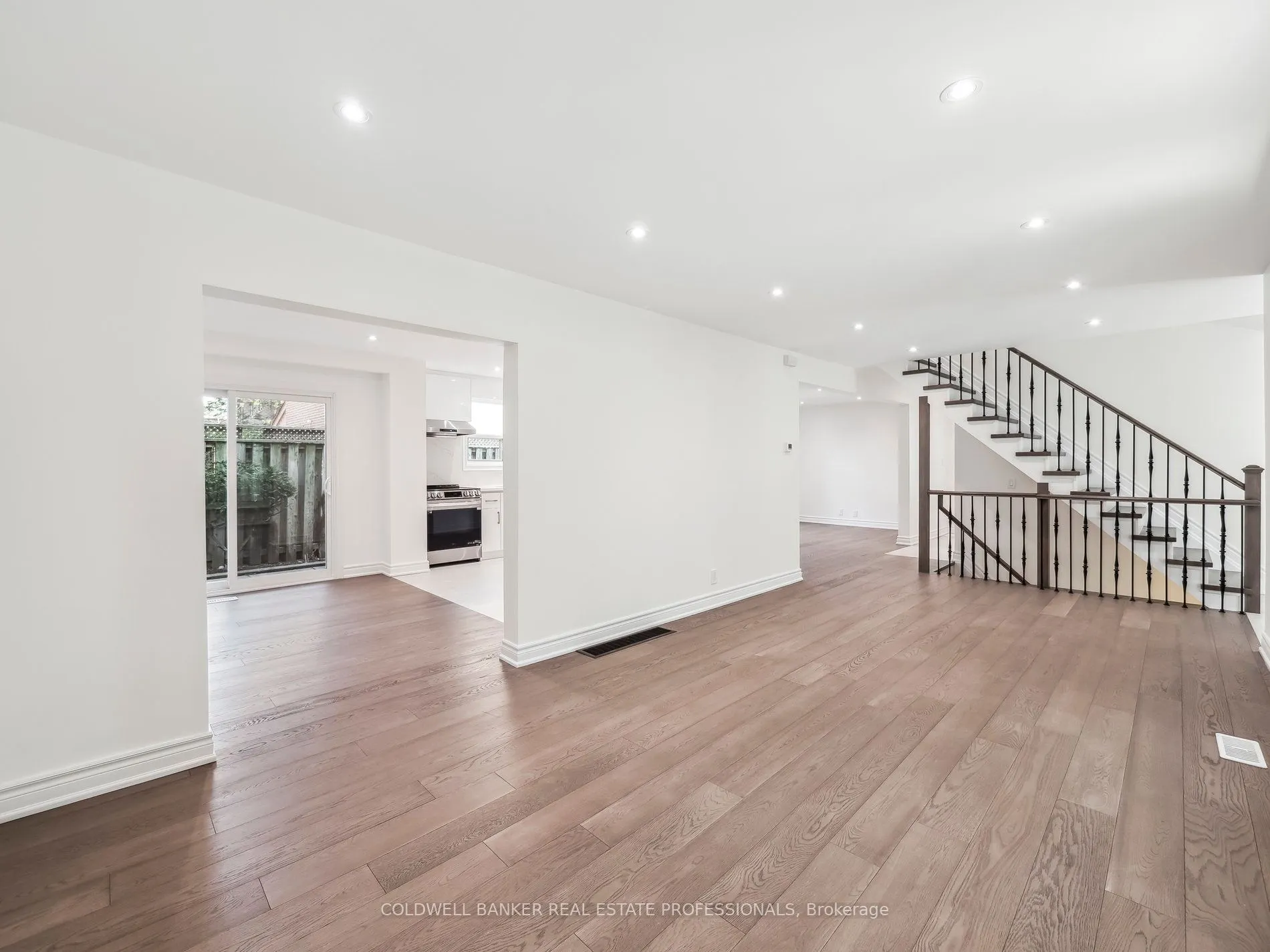 2 Kempsell Crescent