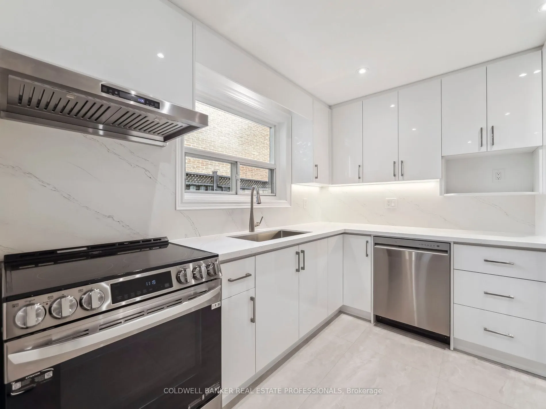 2 Kempsell Crescent