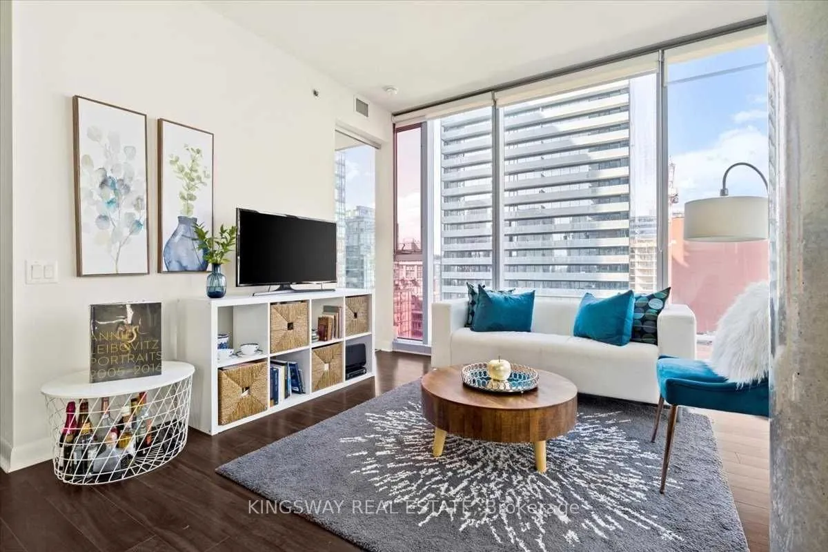 375 King Street W, #1107