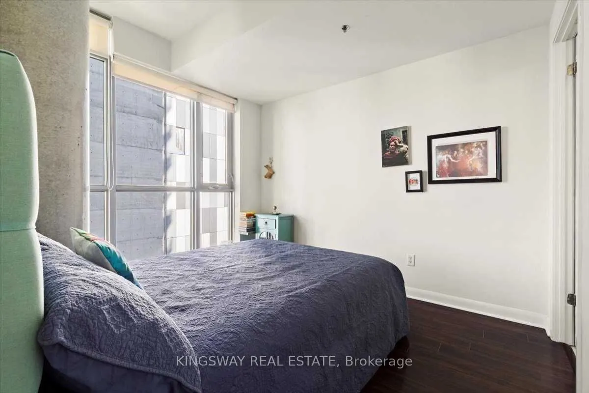 375 King Street W, #1107