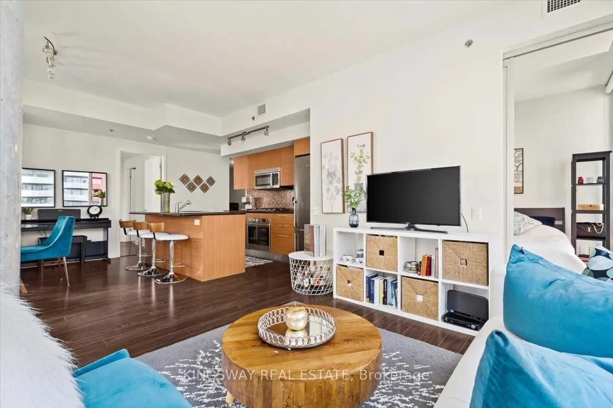 375 King Street W, #1107