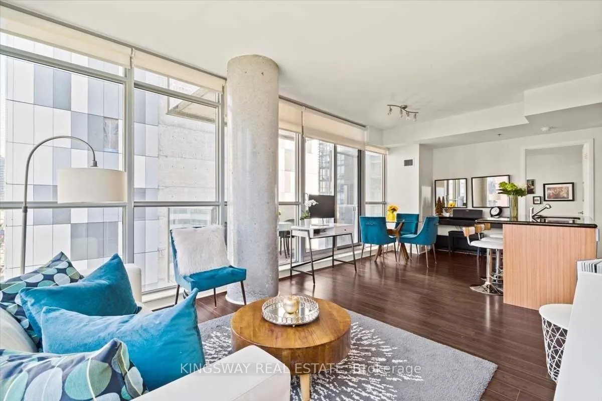 375 King Street W, #1107