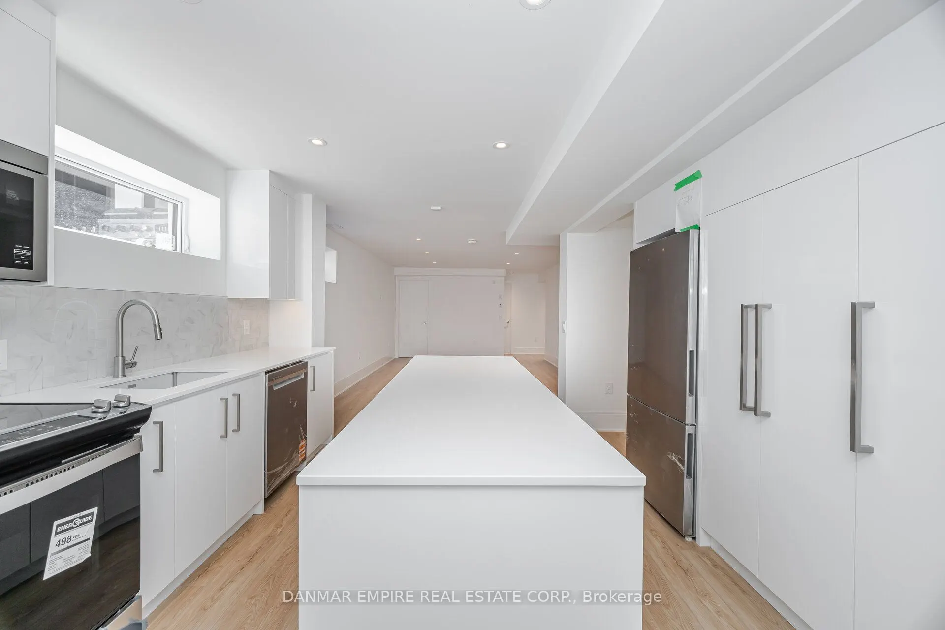6 Casino Court