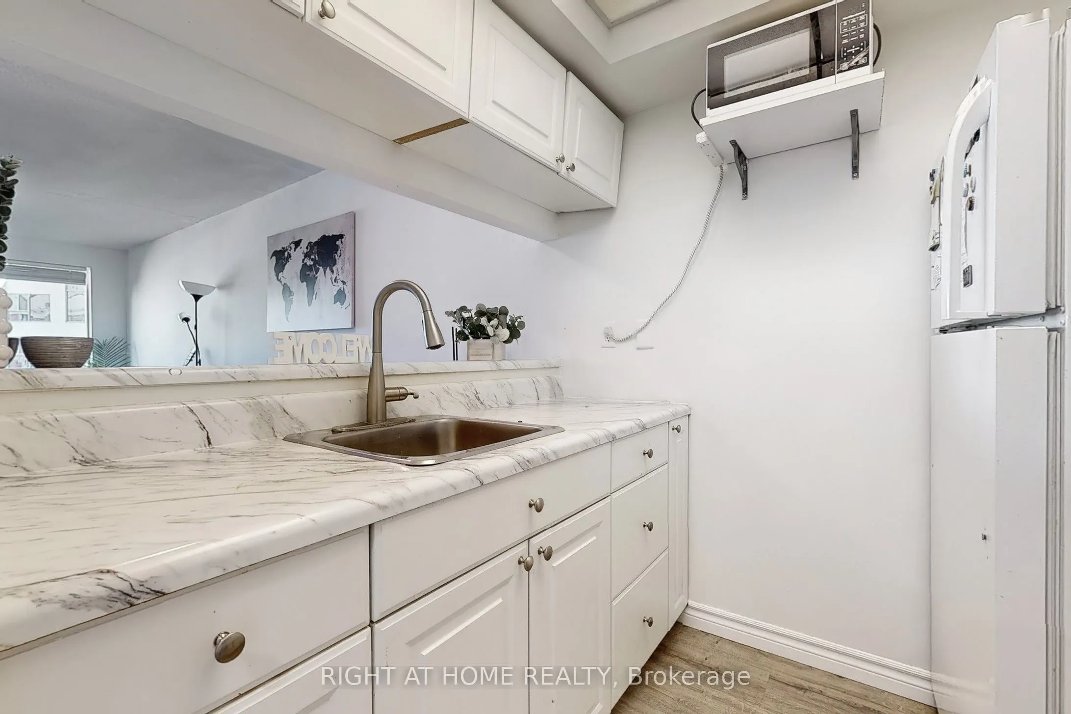 222 The Esplanade Avenue, #705