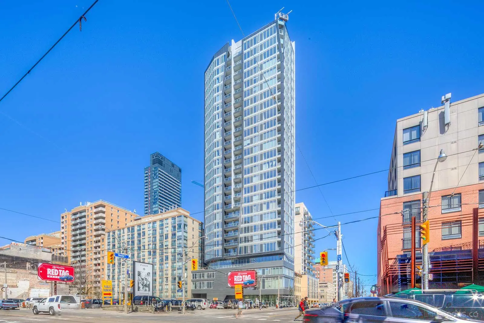 68 Shuter Street, #801