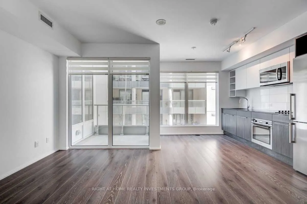 68 Shuter Street, #801
