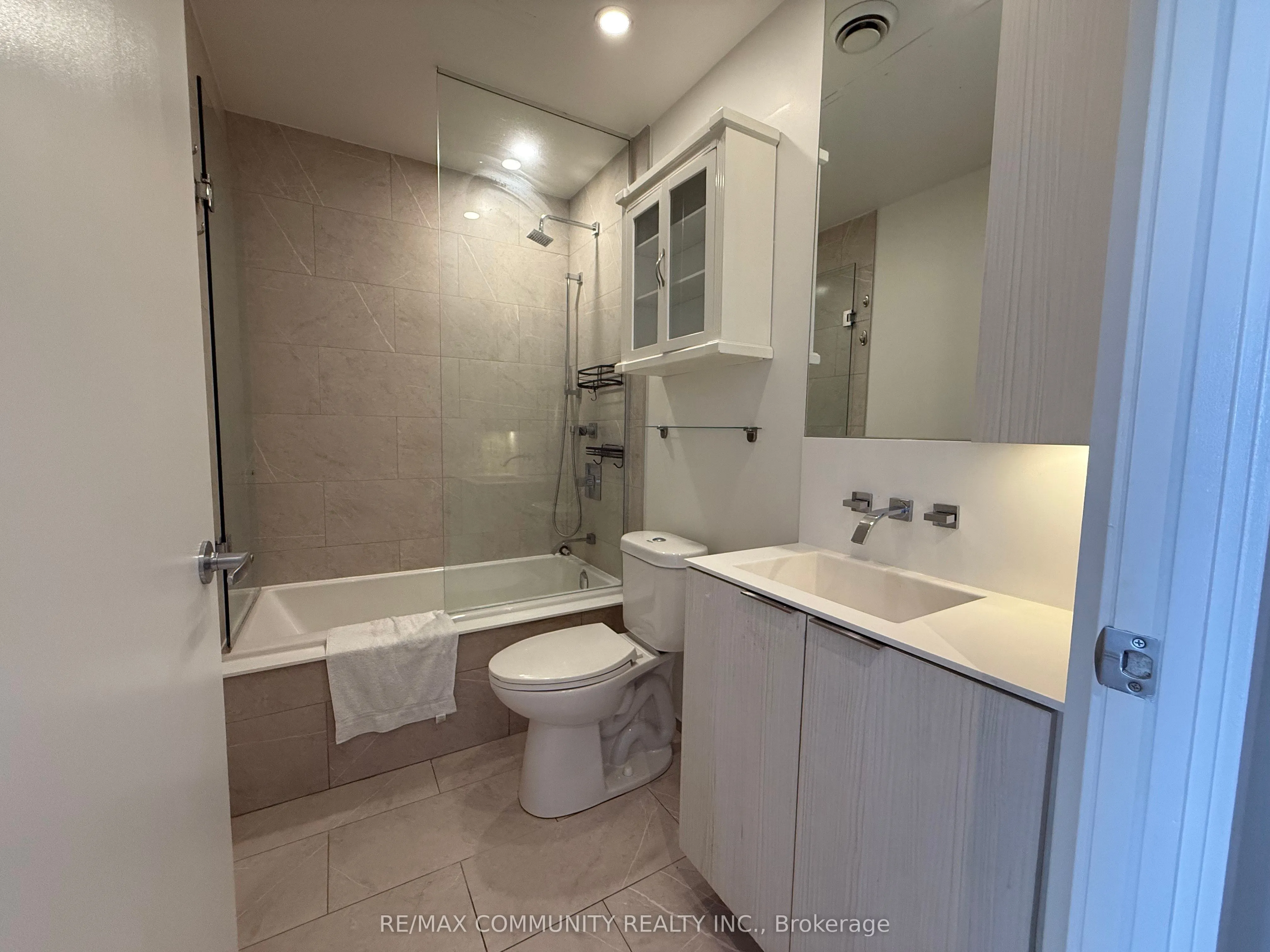 16 Bonnycastle Street, #2905