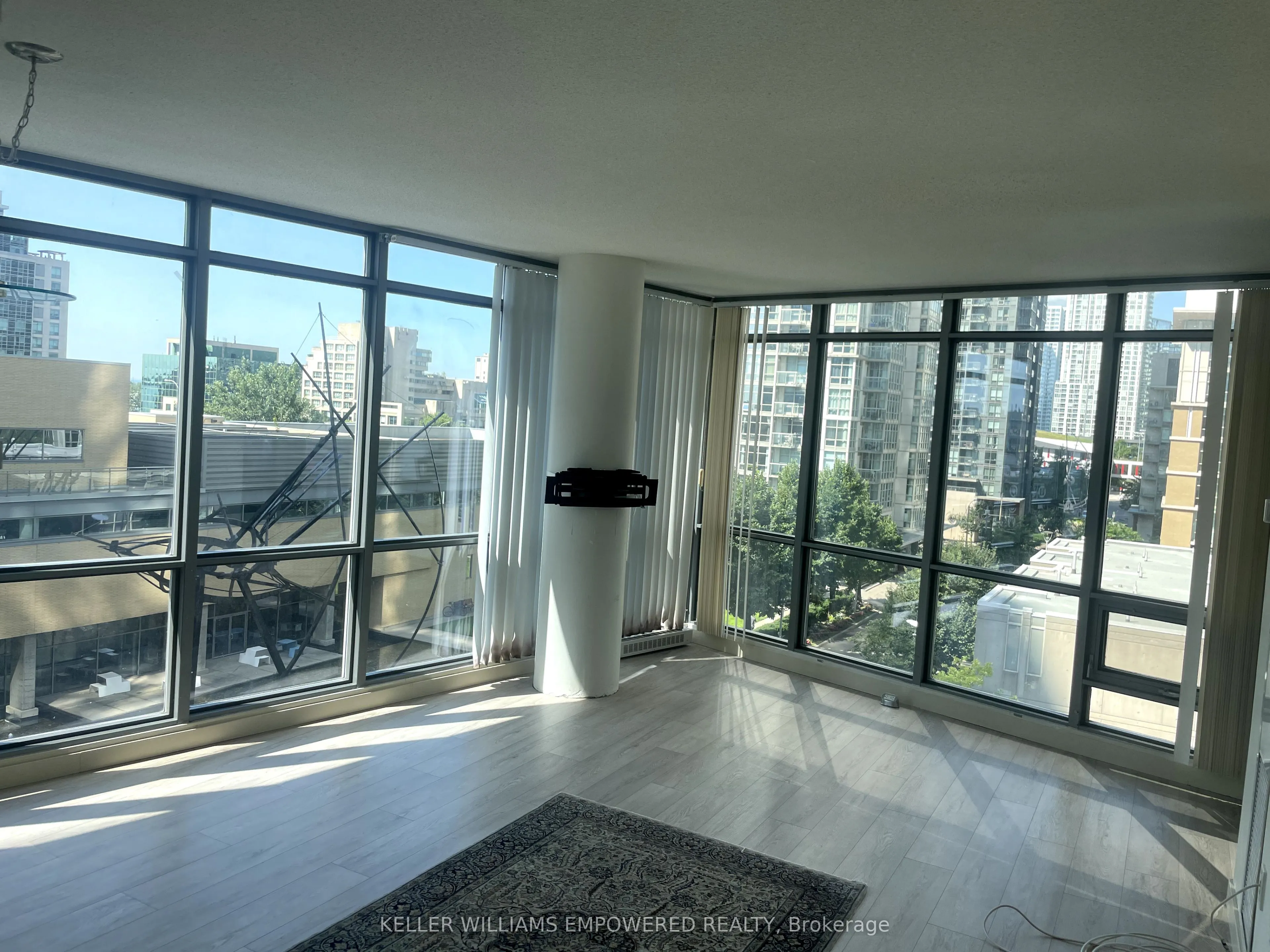 3 Navy Wharf Court, #602