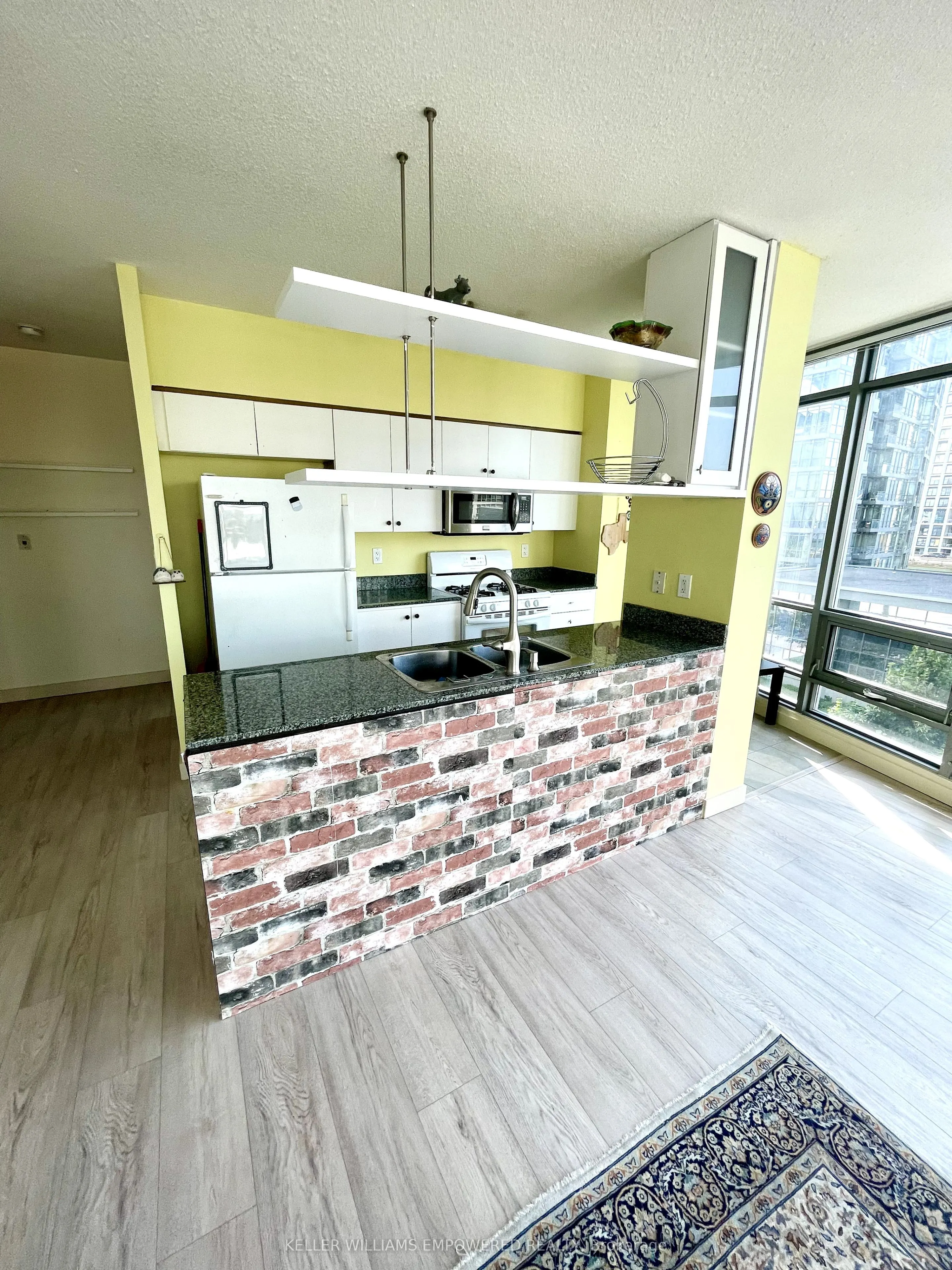 3 Navy Wharf Court, #602