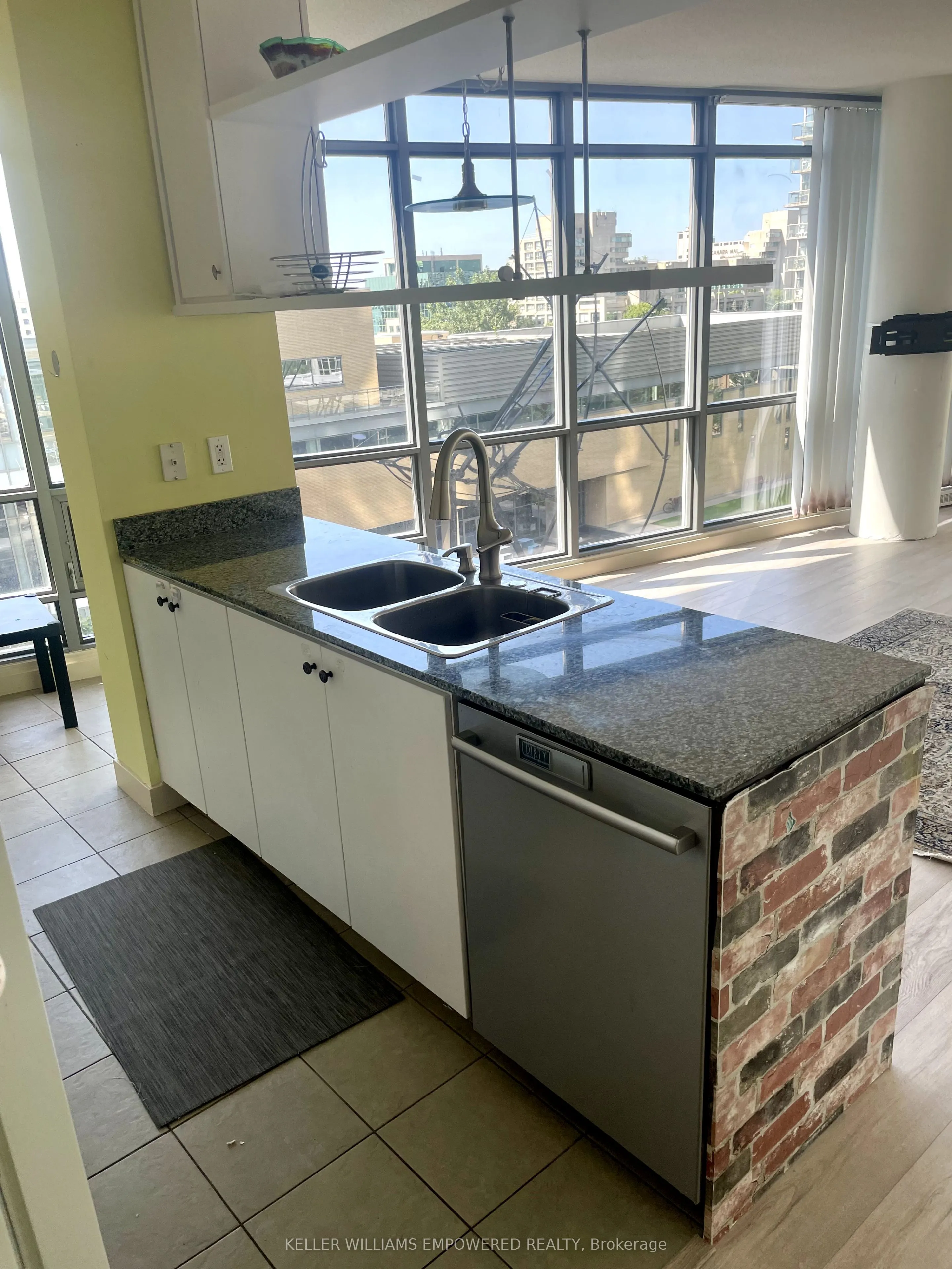 3 Navy Wharf Court, #602