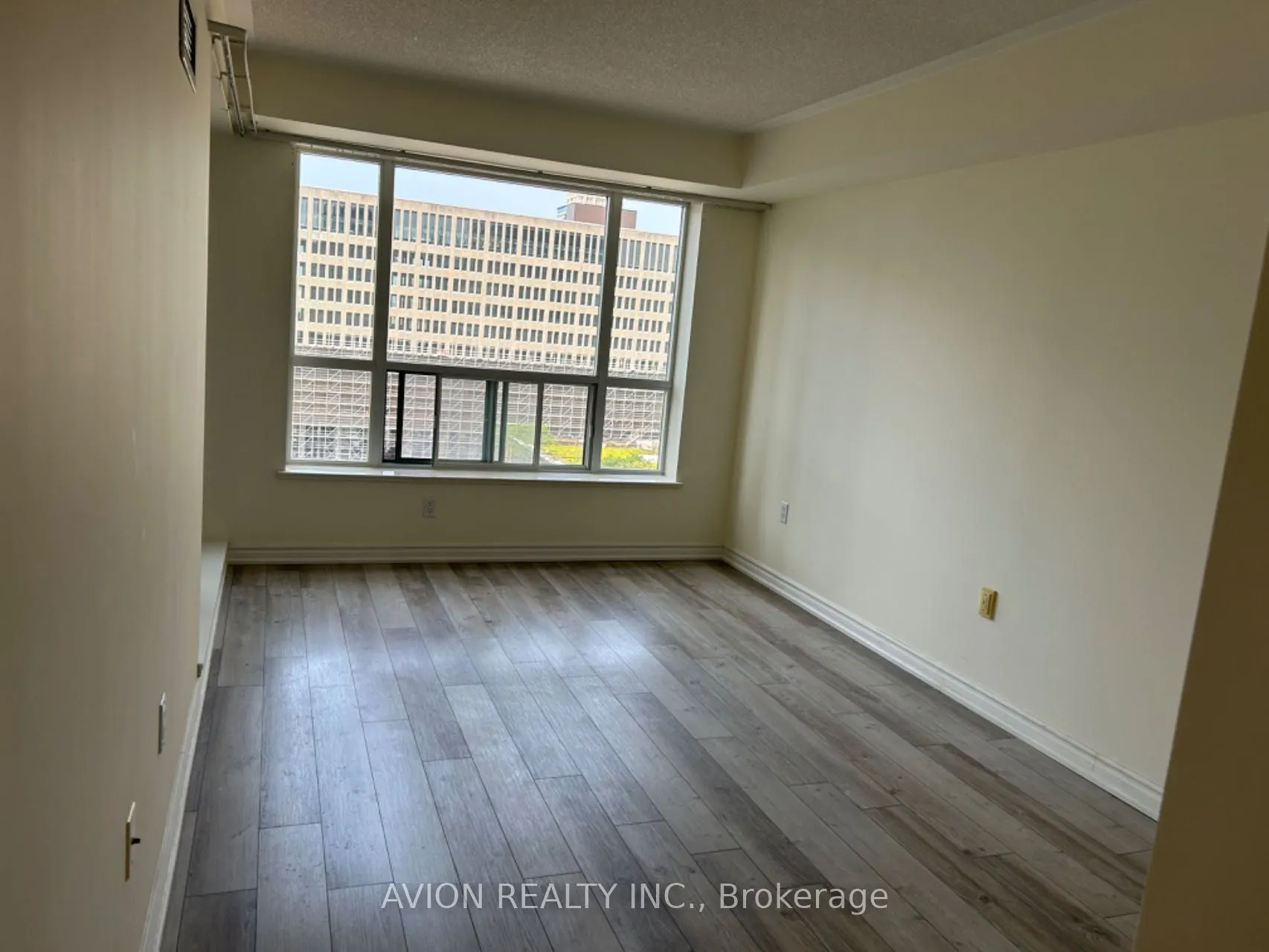 887 Bay Street, #1108