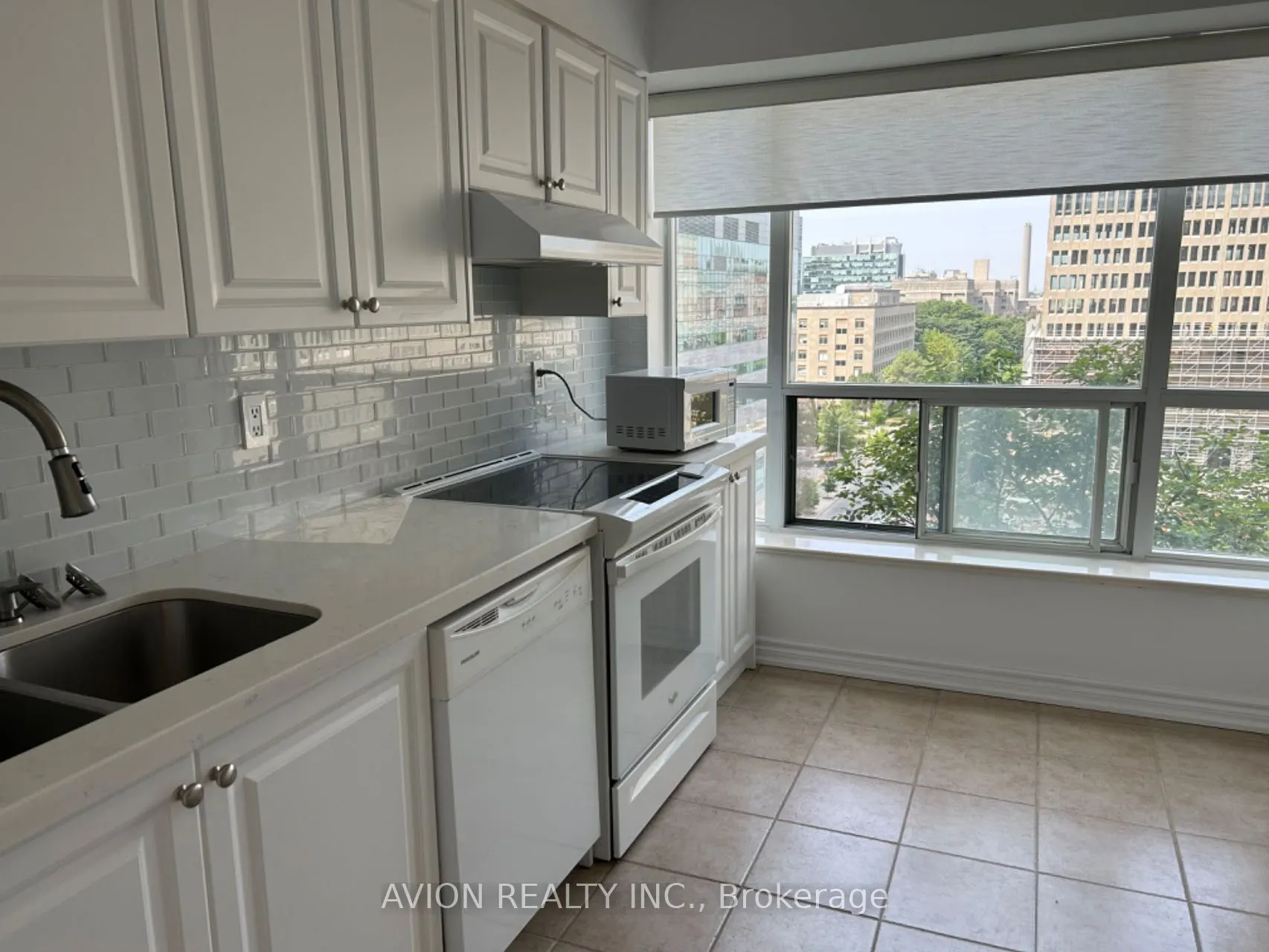 887 Bay Street, #1108