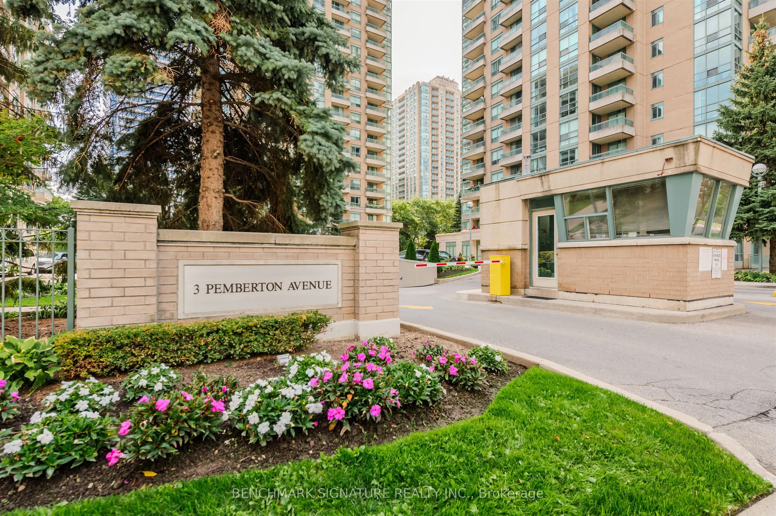3 Pemberton Avenue, #608