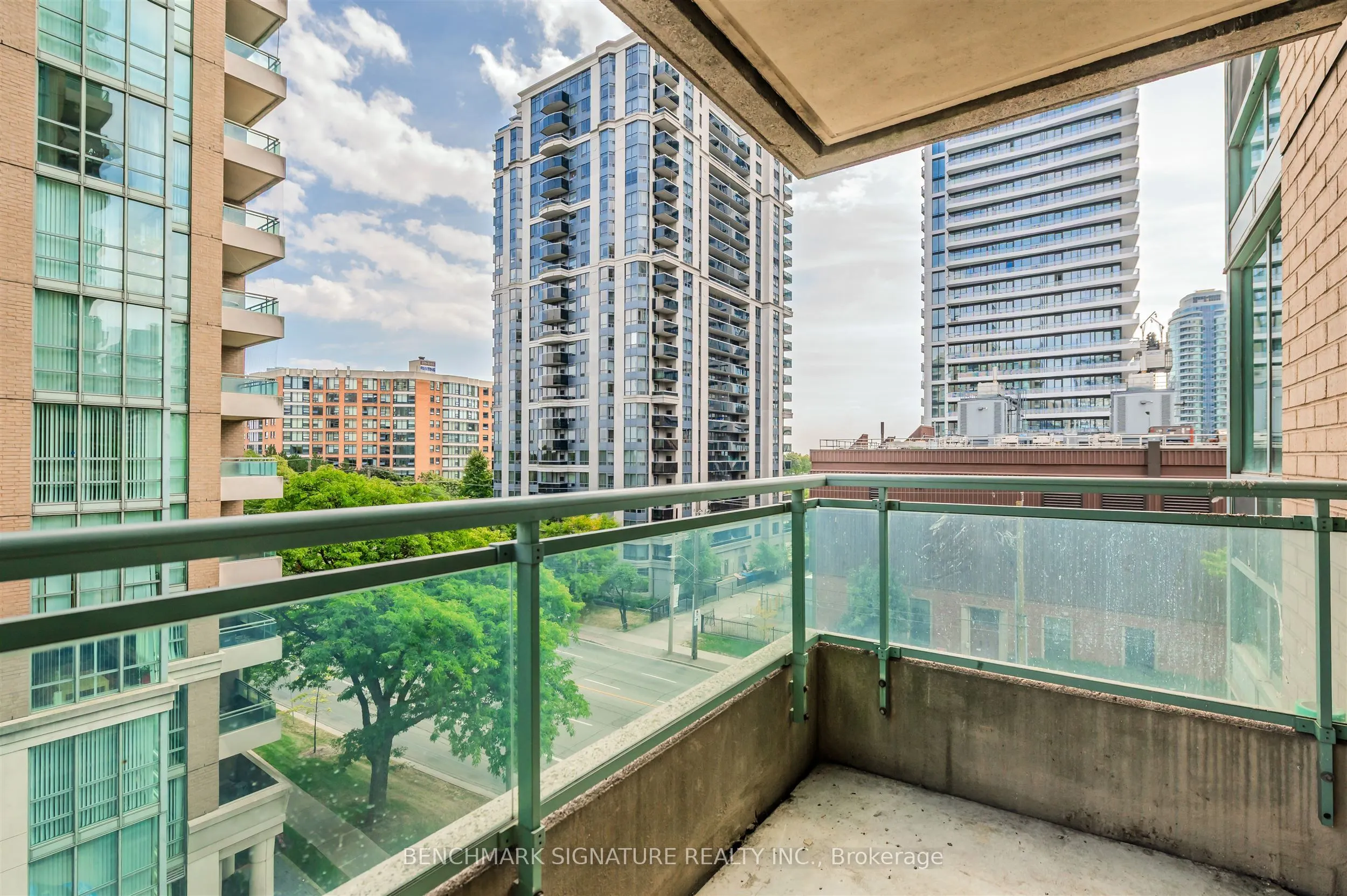 3 Pemberton Avenue, #608