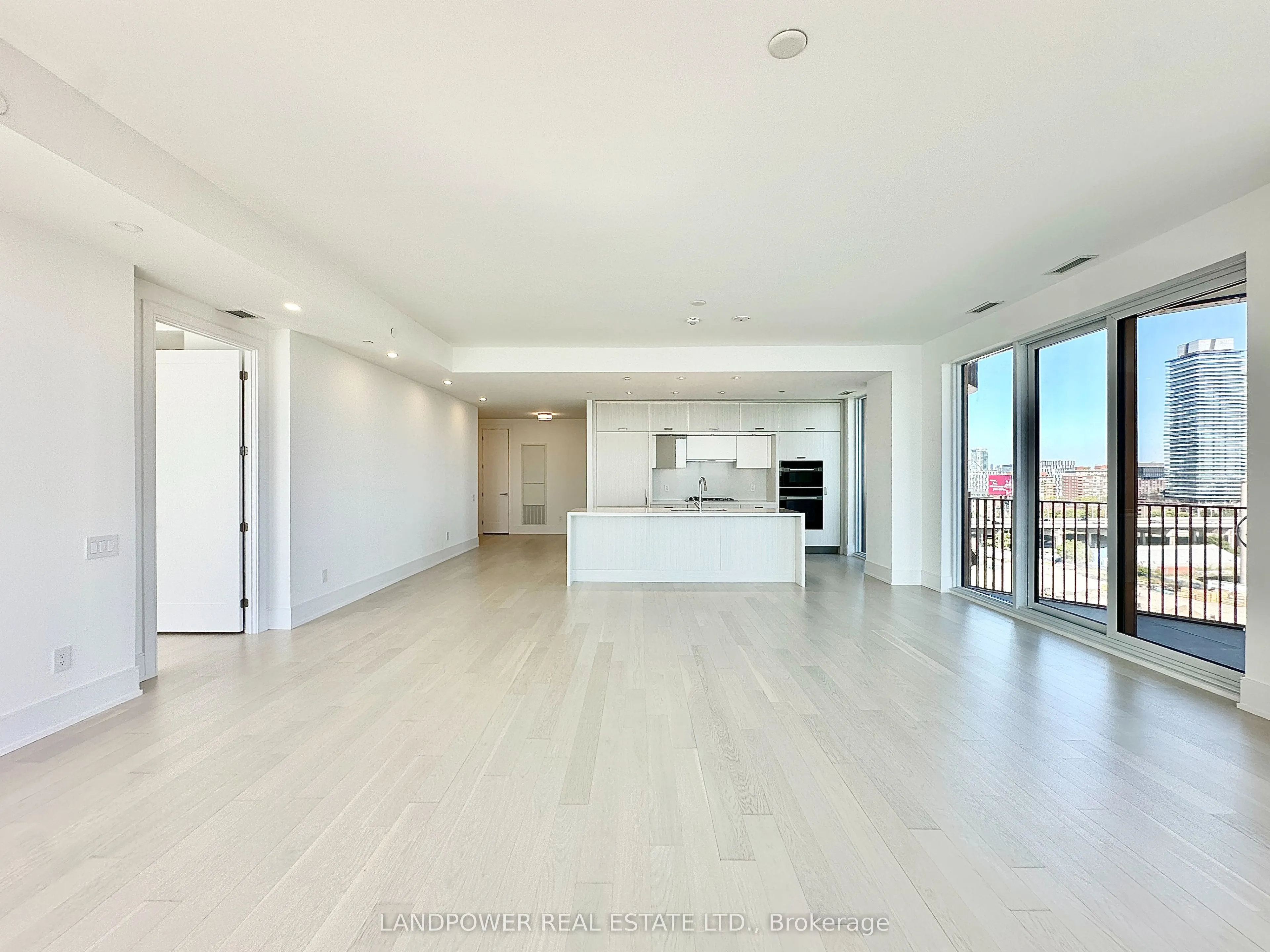 155 Merchants' Wharf, #1111