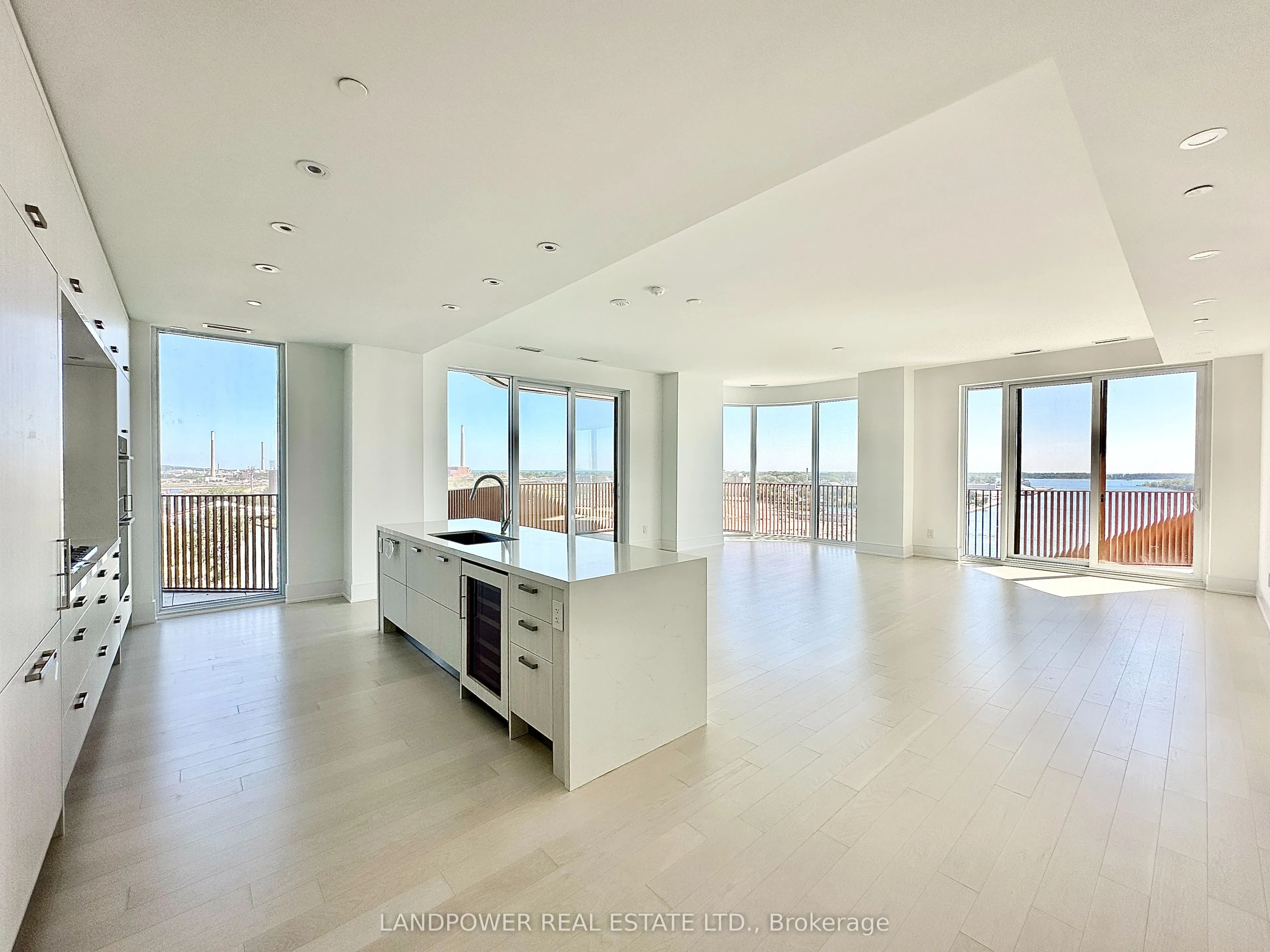 155 Merchants' Wharf, #1111