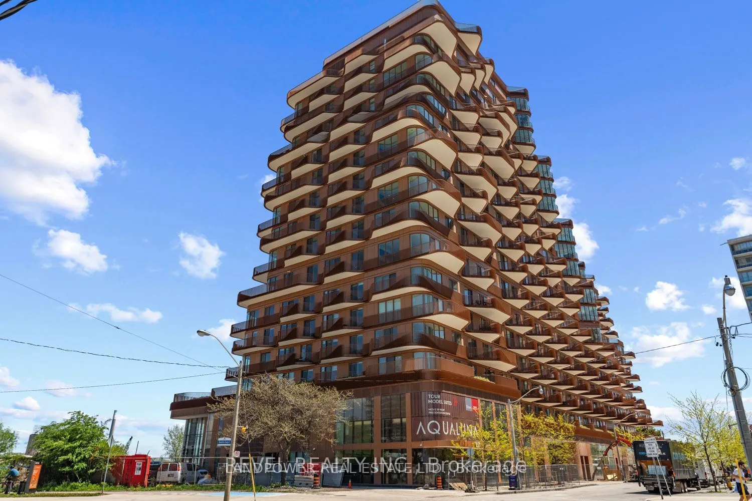 155 Merchants' Wharf, #1111
