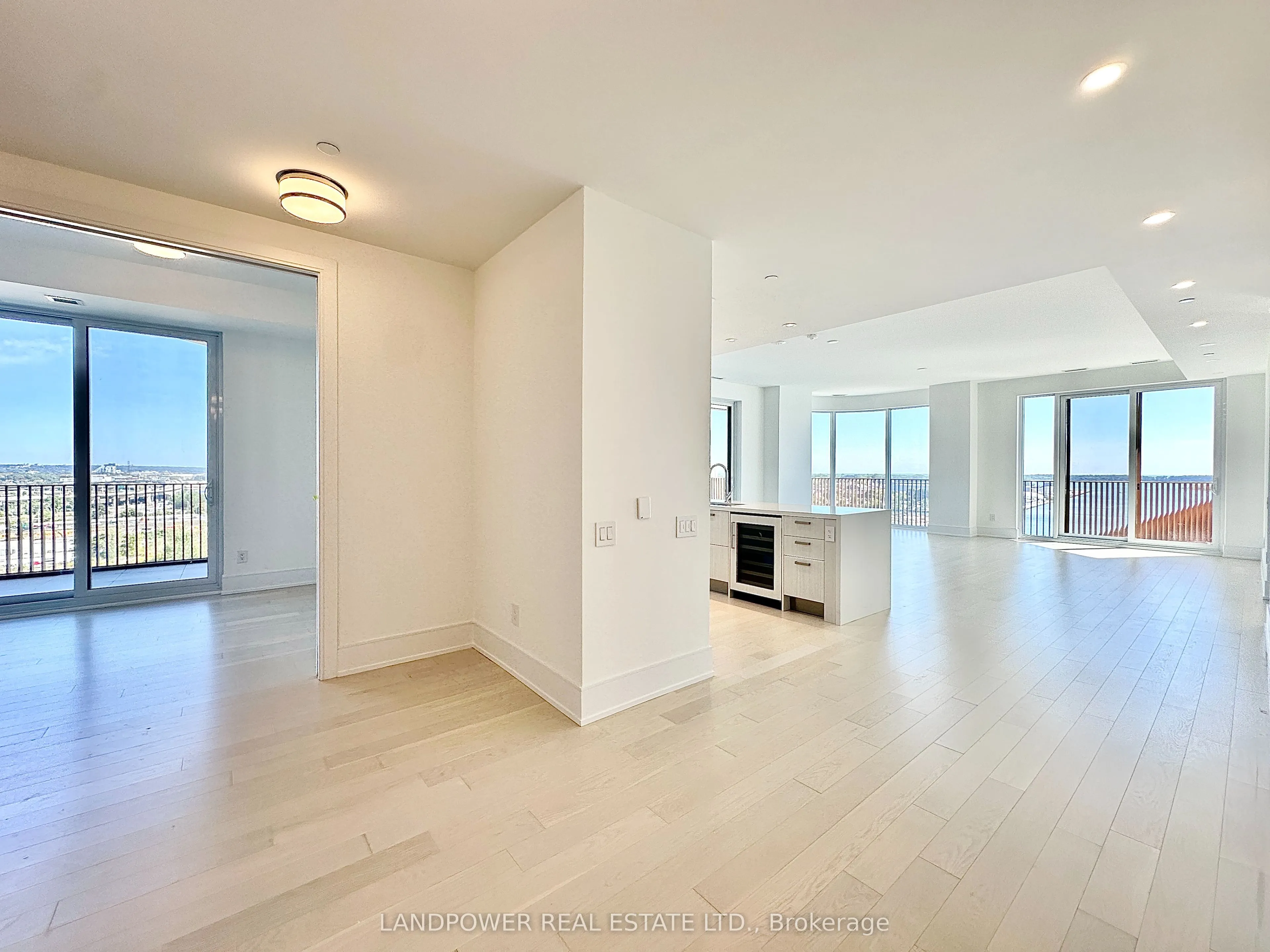 155 Merchants' Wharf, #1111