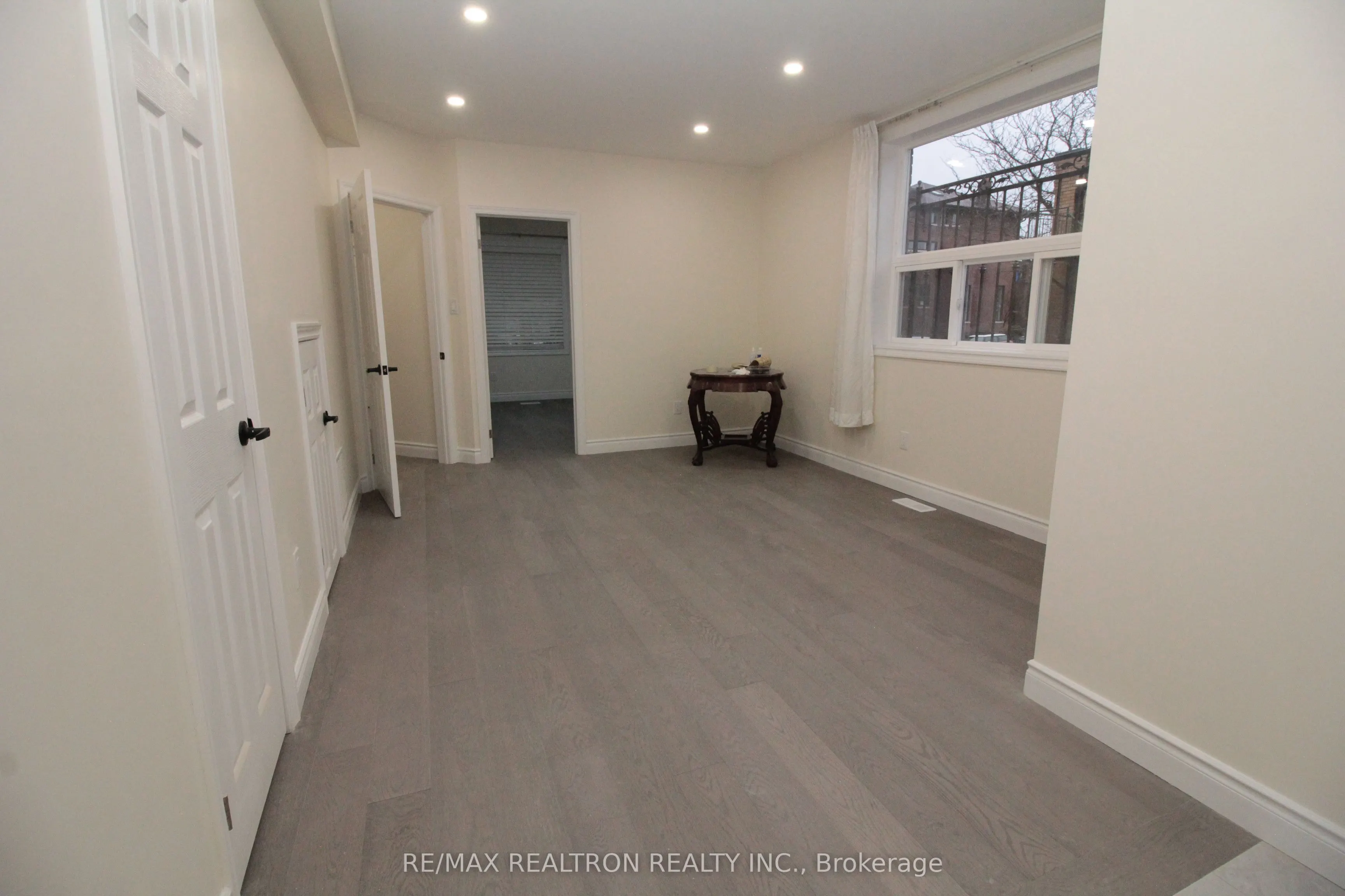 18 Roxton Road