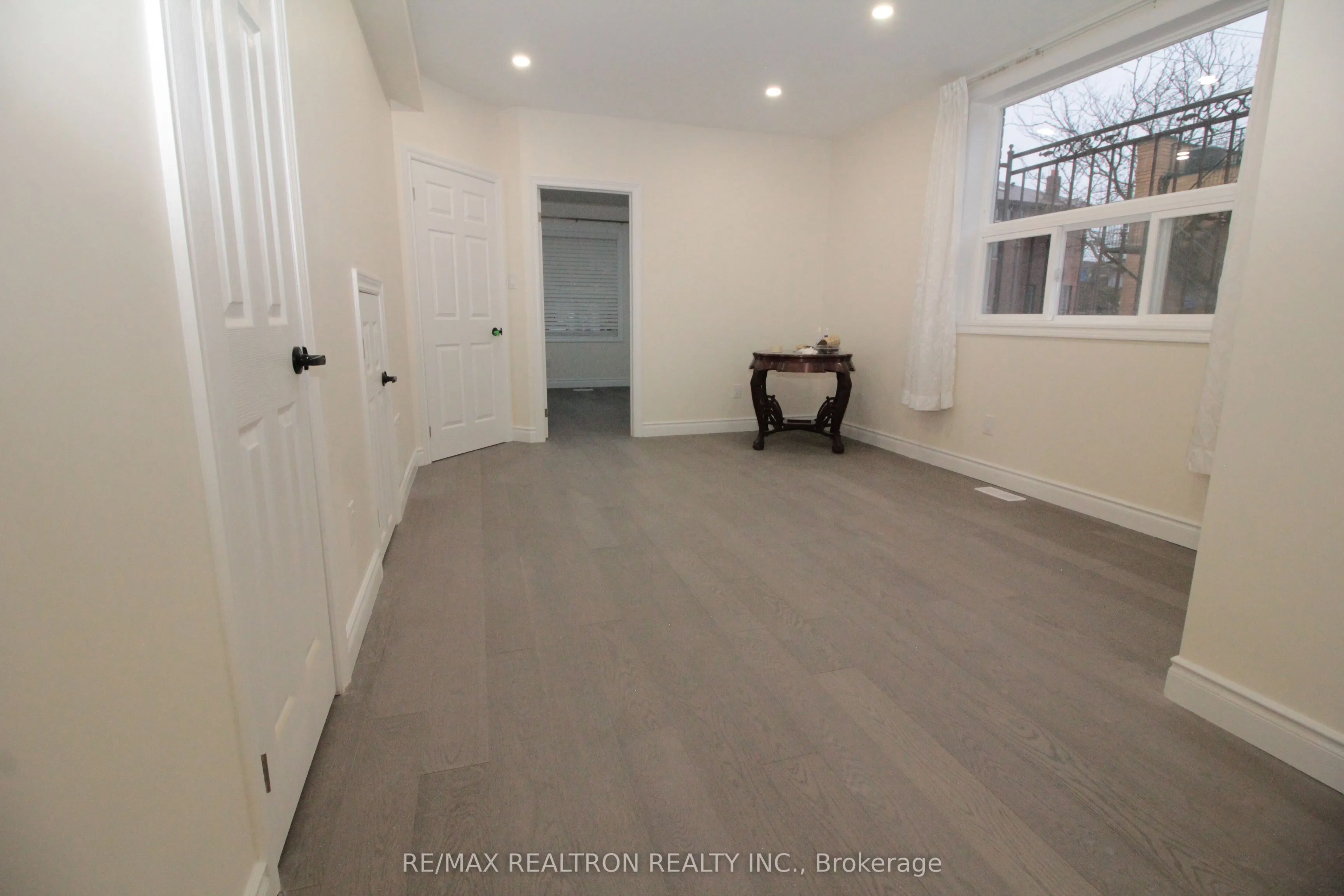 18 Roxton Road