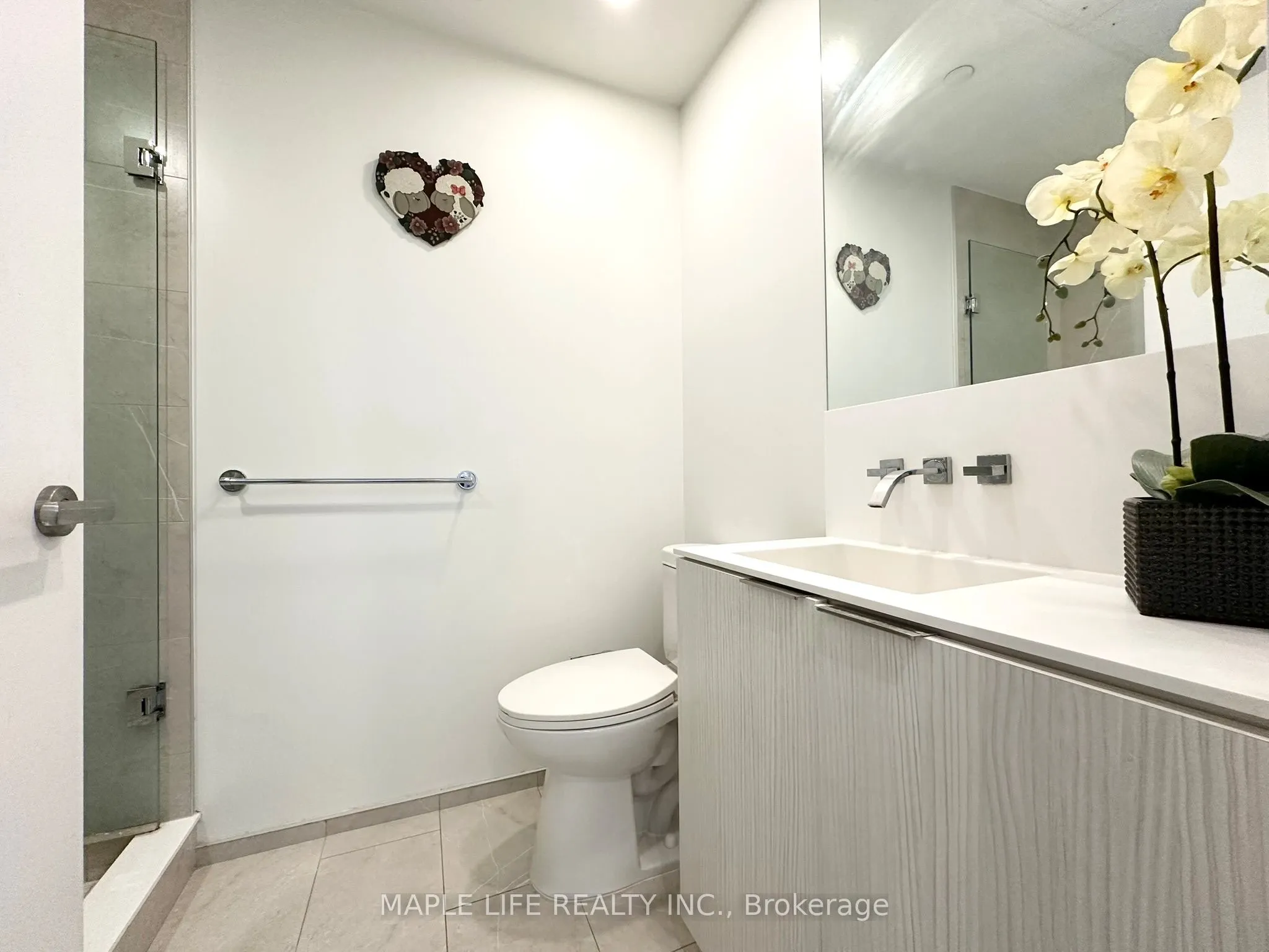 12 Bonnycastle Street, #823