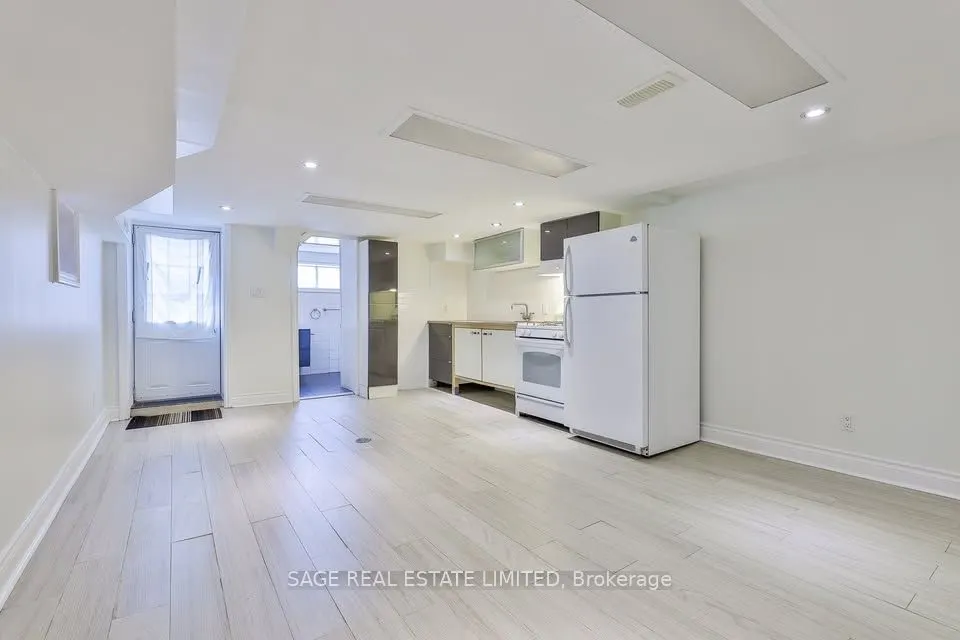 1195 Ossington Avenue, #Lower