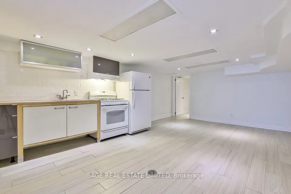 1195 Ossington Avenue, #Lower