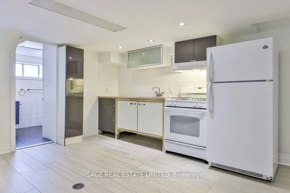 1195 Ossington Avenue, #Lower