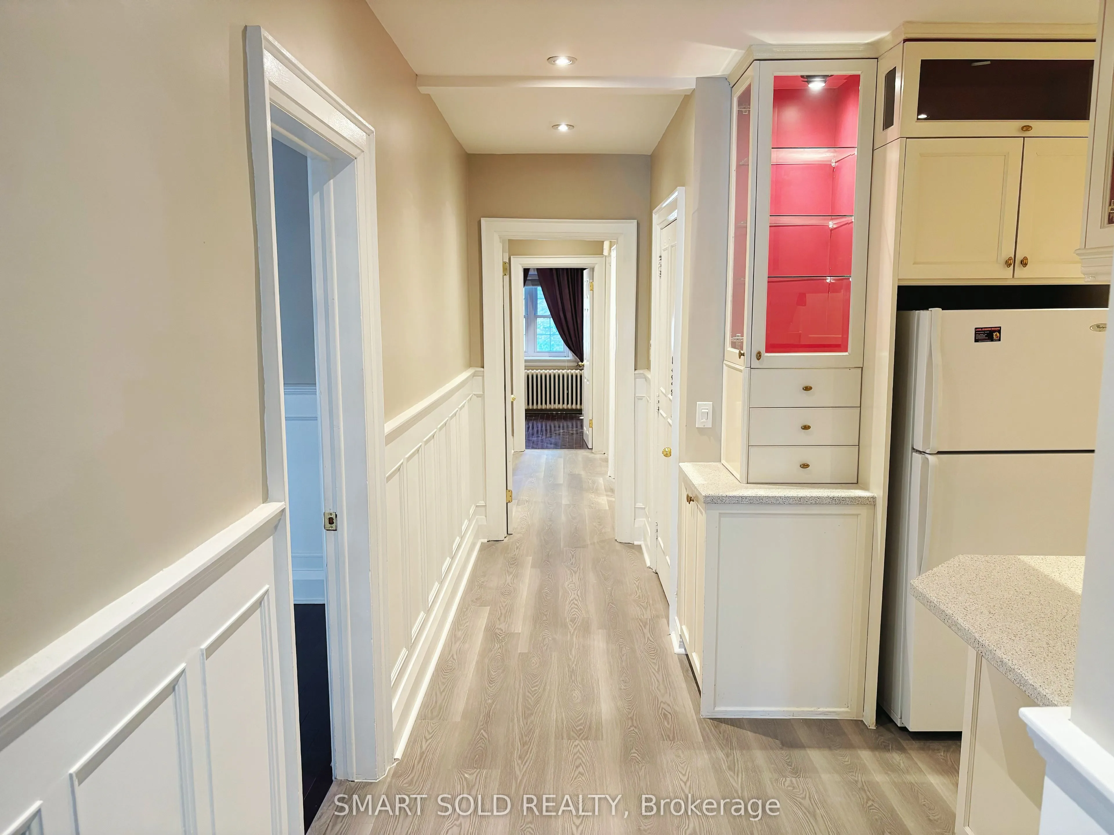 889 Avenue Road, #1ST FL