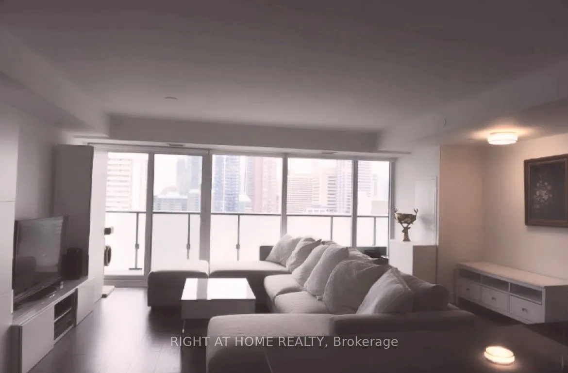 575 Bloor Street E, #1502
